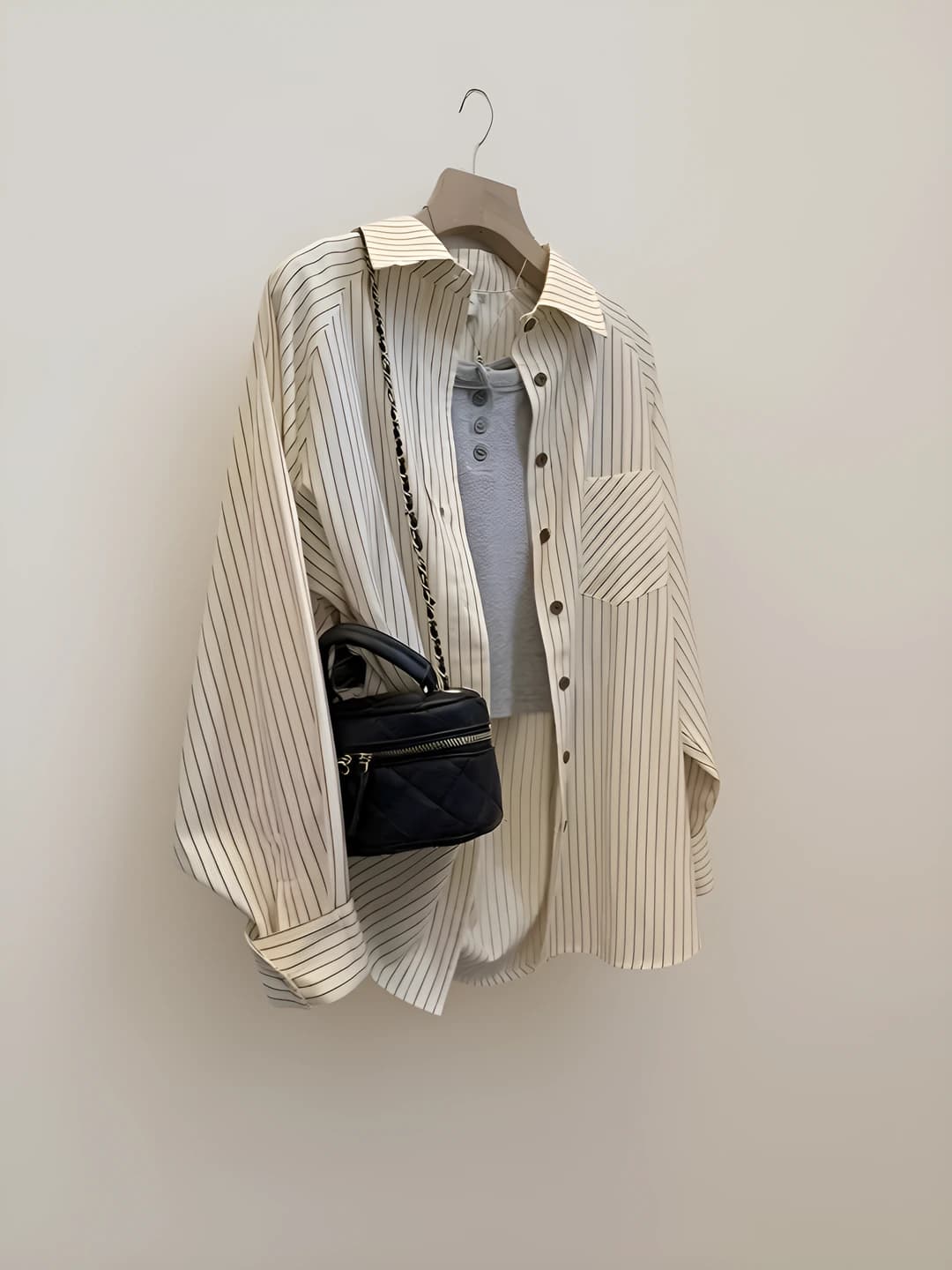 Ayollar uchun chiziqli uzun yengli bluzka, POLO yoqali, bo'sh (oversize) kesim, kundalik uslub