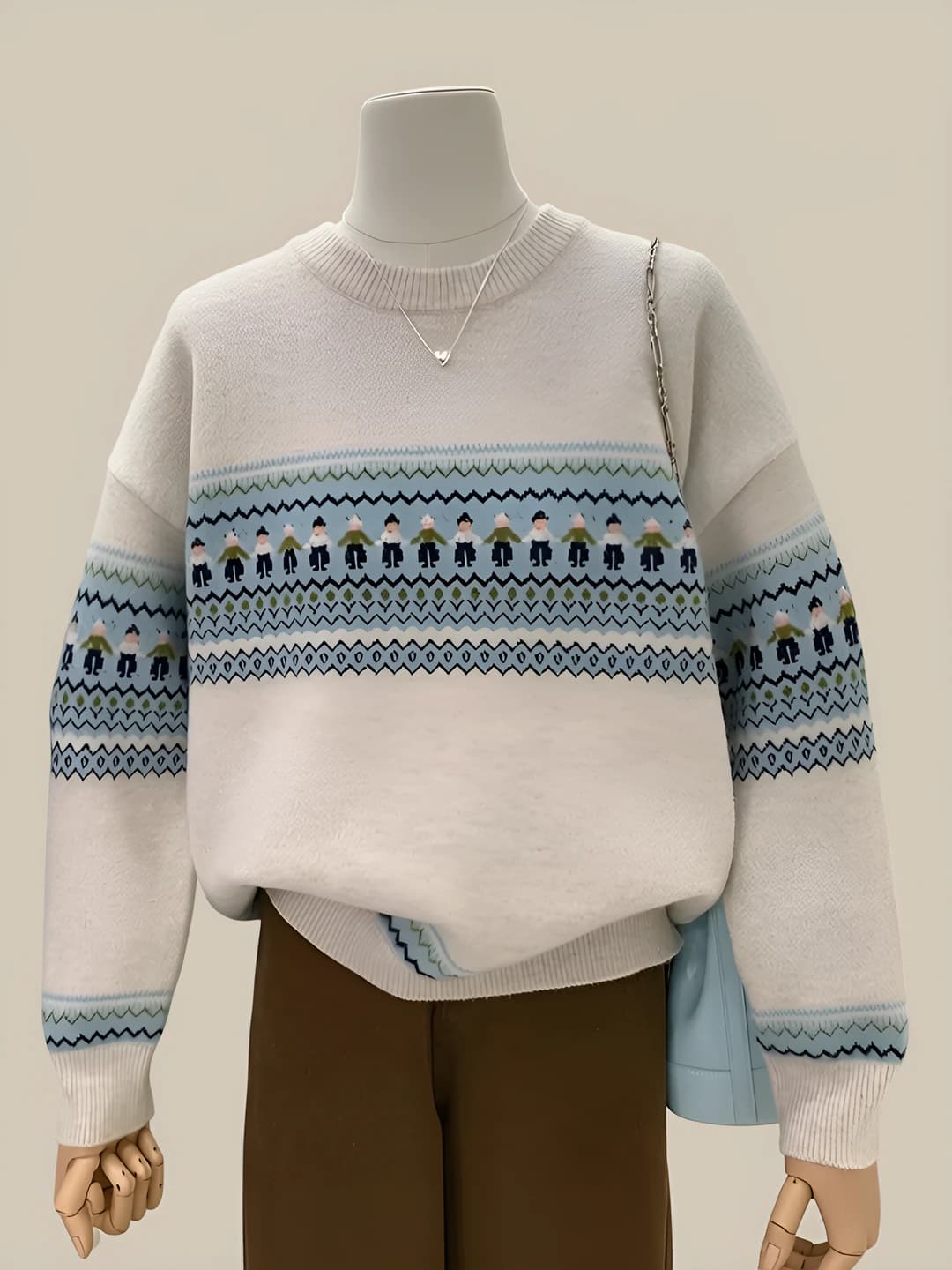Ayollar uchun chiziqli qalinlashtirilgan issiq saqlaydigan sviter, kuz-qish, bo'sh (oversize) kesim, dumaloq yoqa, uzun yeng