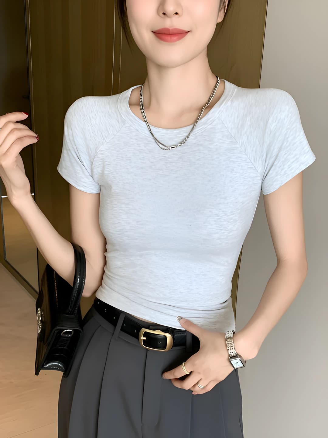 Women's summer short sleeve crew neck slim fit t-shirt