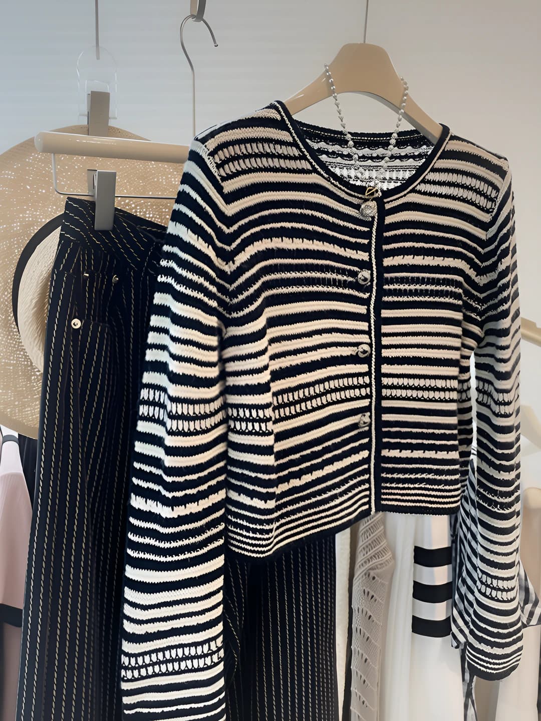 Women's striped knit cardigan, thin autumn long sleeve, loose fit, crew neck, petite cropped, casual French style outerwear