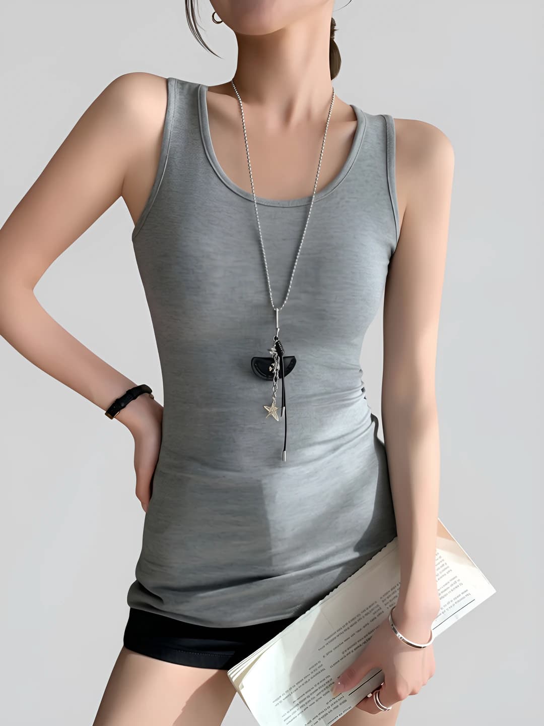 Women's summer tank top, U-neck, sleeveless, slim fit, slimming, mid-length, solid colour, stretch