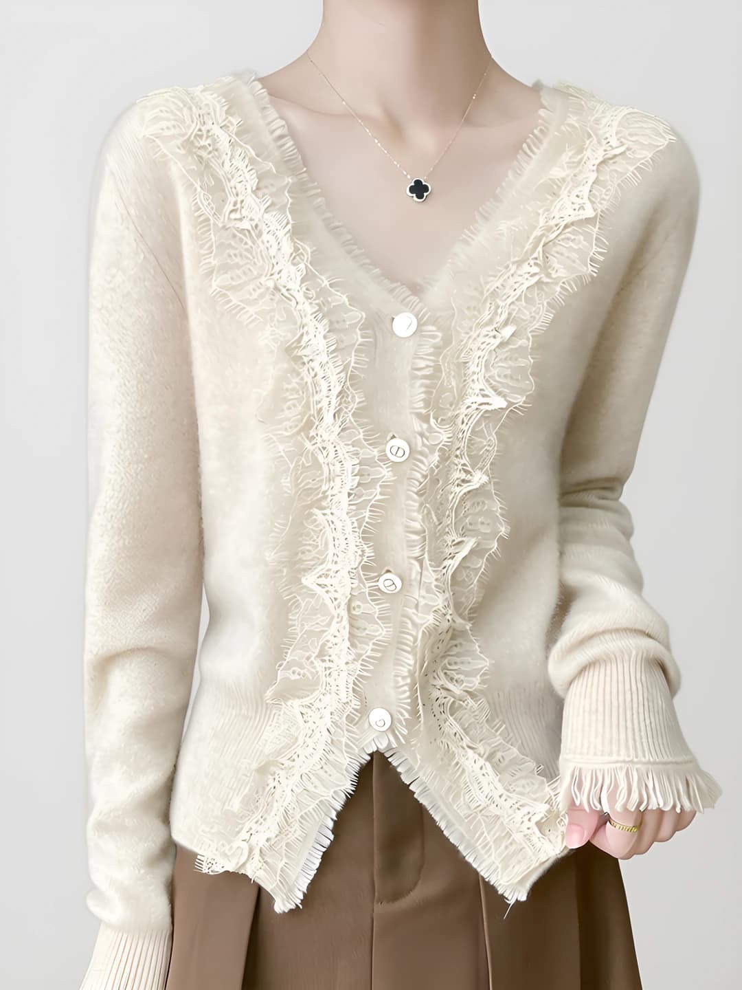 Women's V-neck wool and cashmere cardigan, long sleeve, cropped, autumn-winter 2026