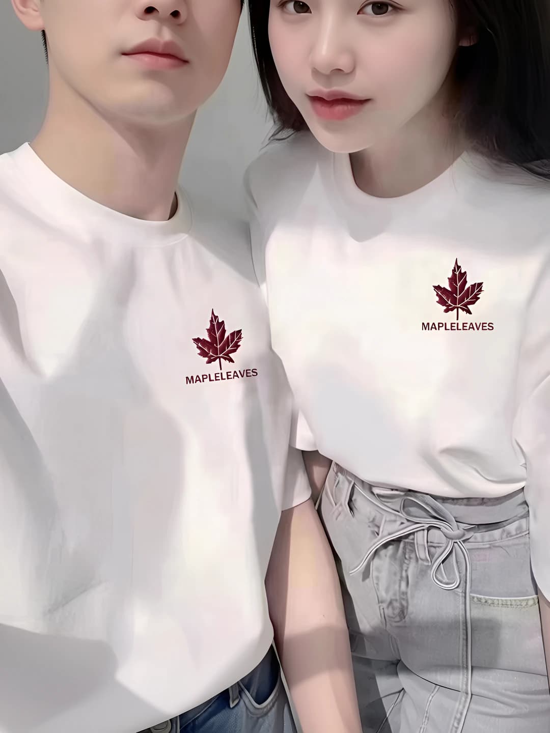 Красный кленовый лист белый