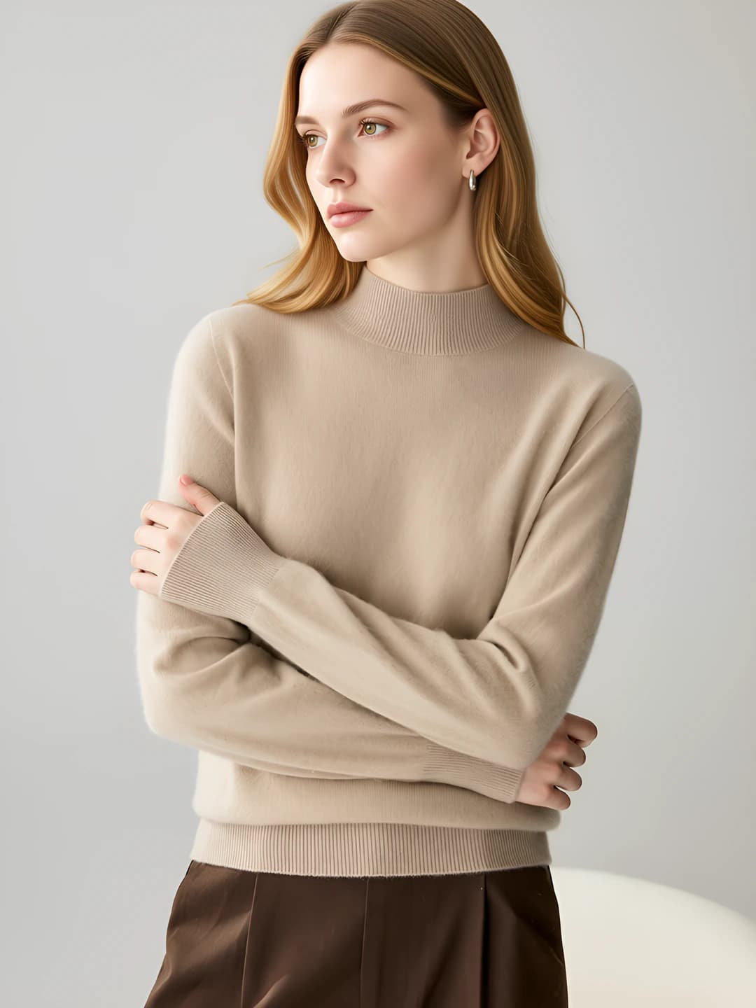 Women's 100% cashmere sweater, mock neck, solid colour, long sleeve, loose fit, autumn-winter