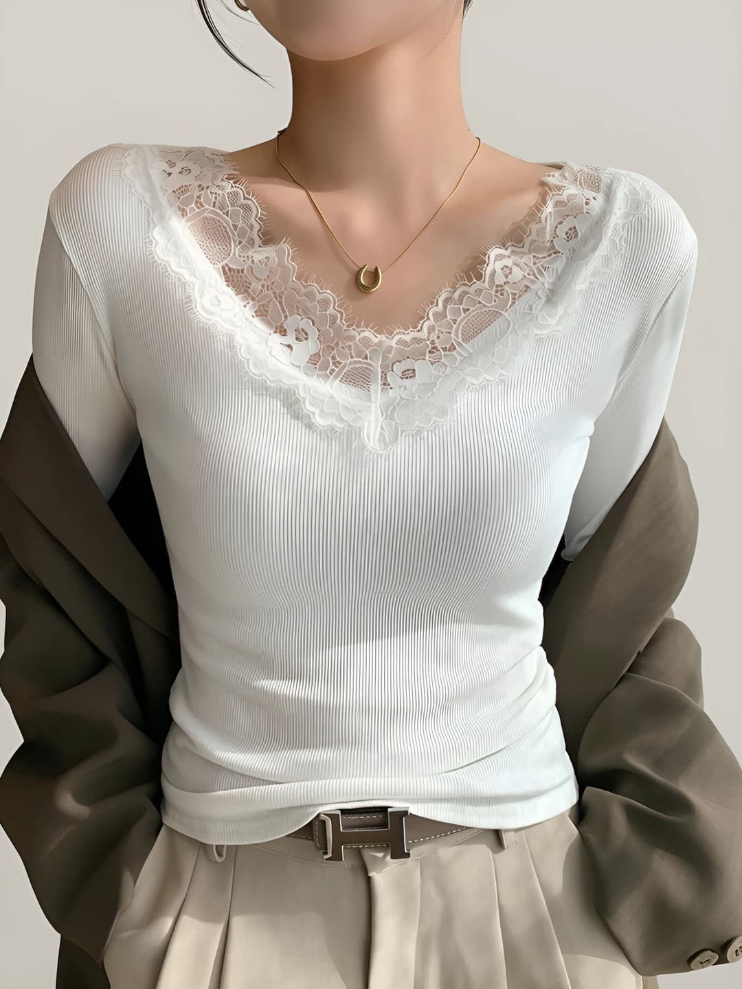 Women's white lace long-sleeve top, V-neck, slim fit, slimming, all-season