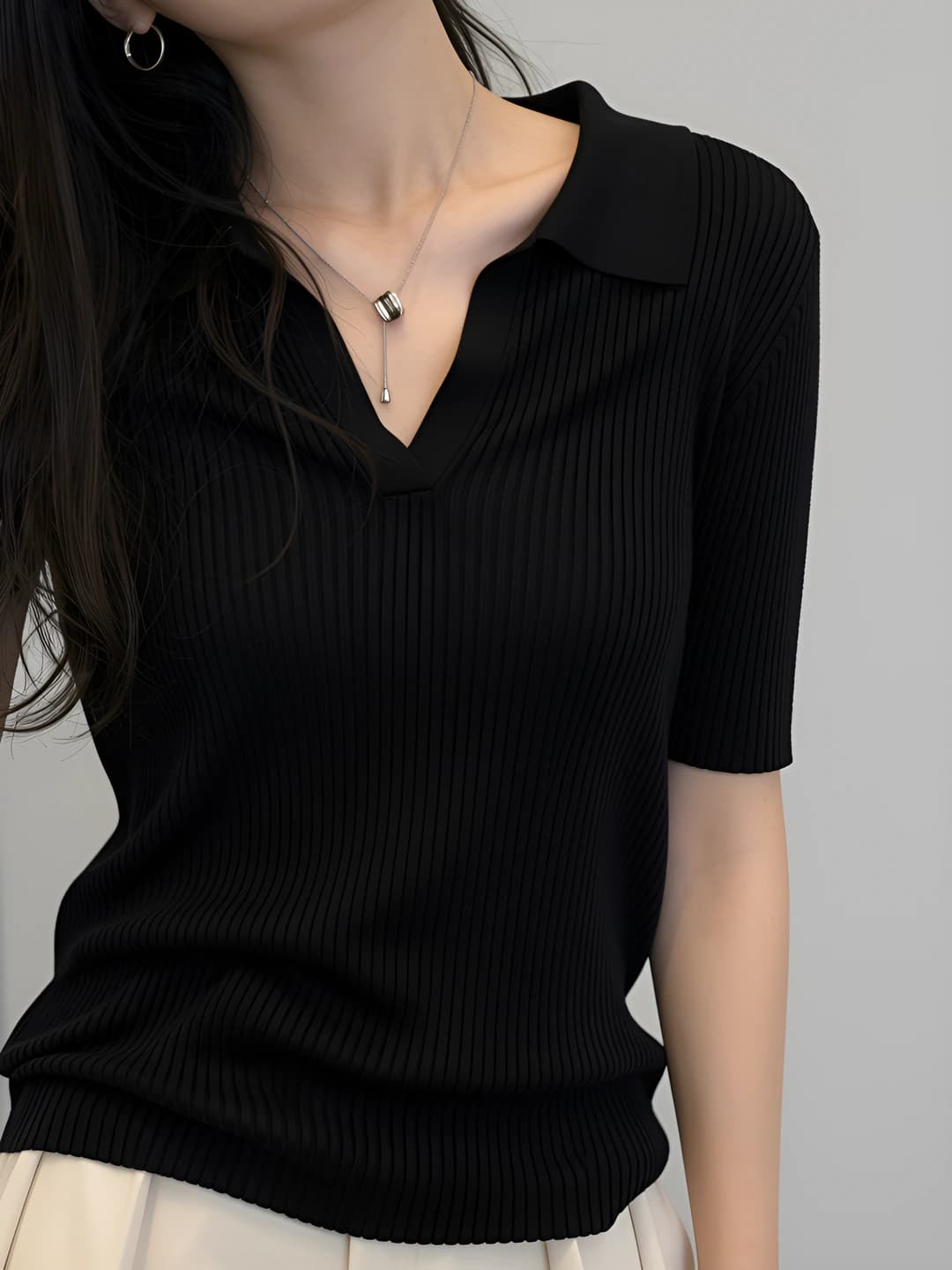 Ayollar uchun 100% Tencel (Layser) polo, qaytarma yoqa, kalta yeng, yupqa, tanaga yopishgan, bir rangli futbolka