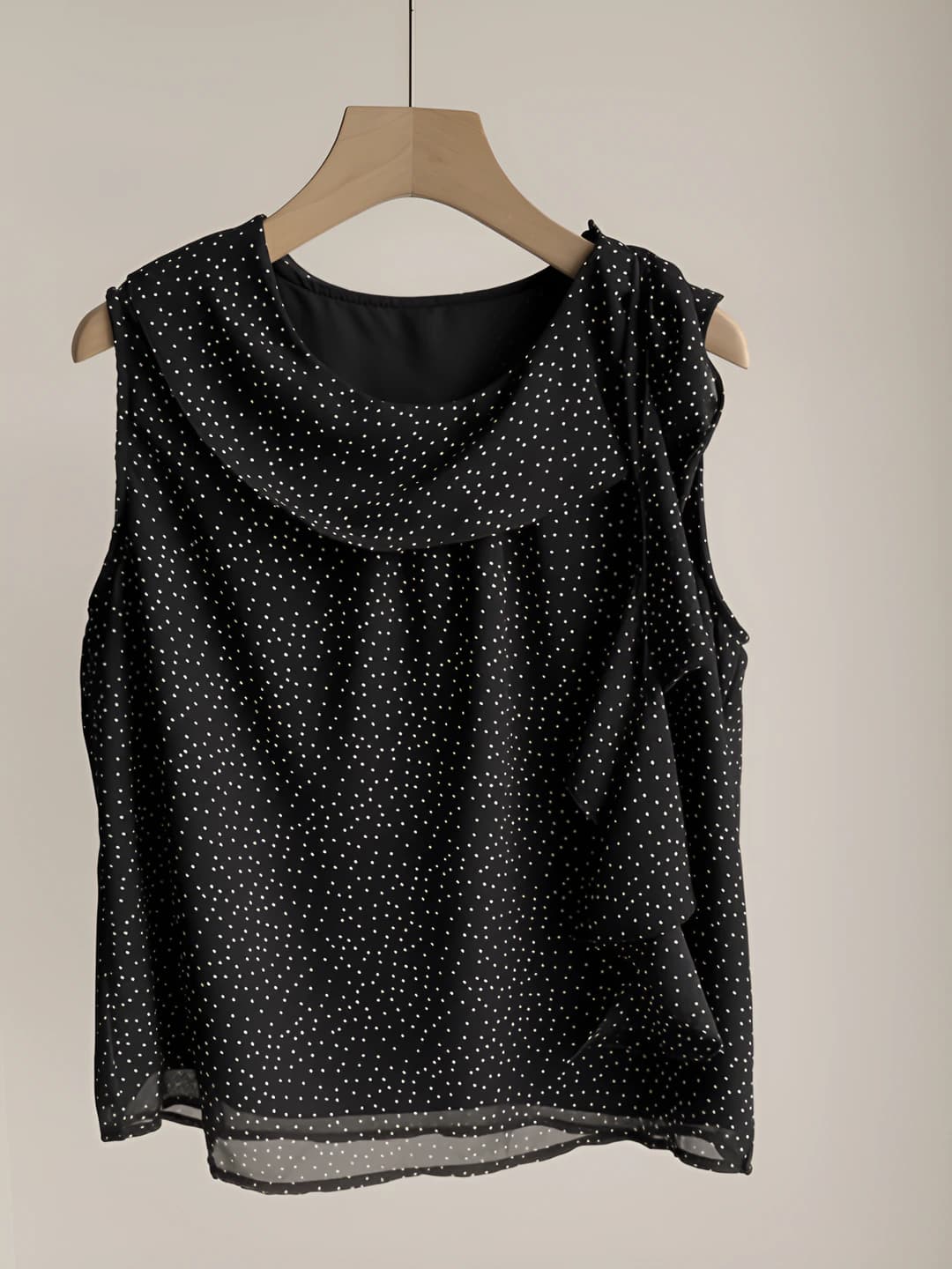 Black polka dots