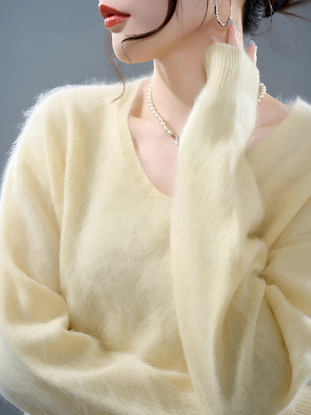 Feather yellow (V-neck)