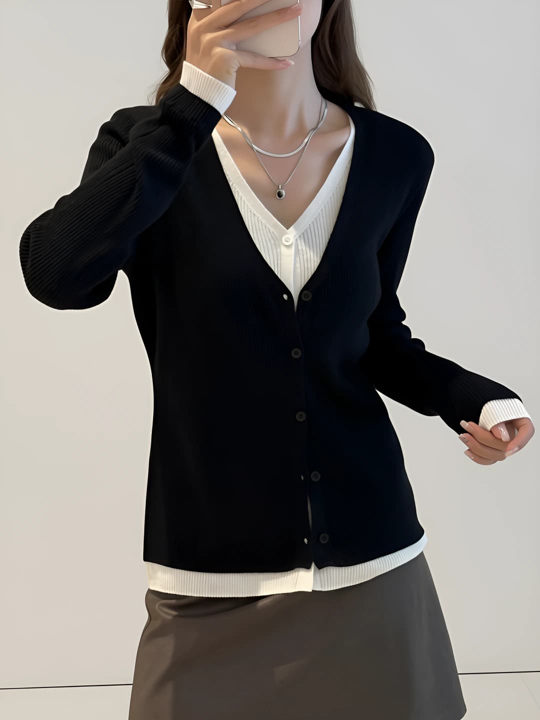 Women's wool blend V-neck knit cardigan, slim fit, long sleeve, faux two-piece design, for spring