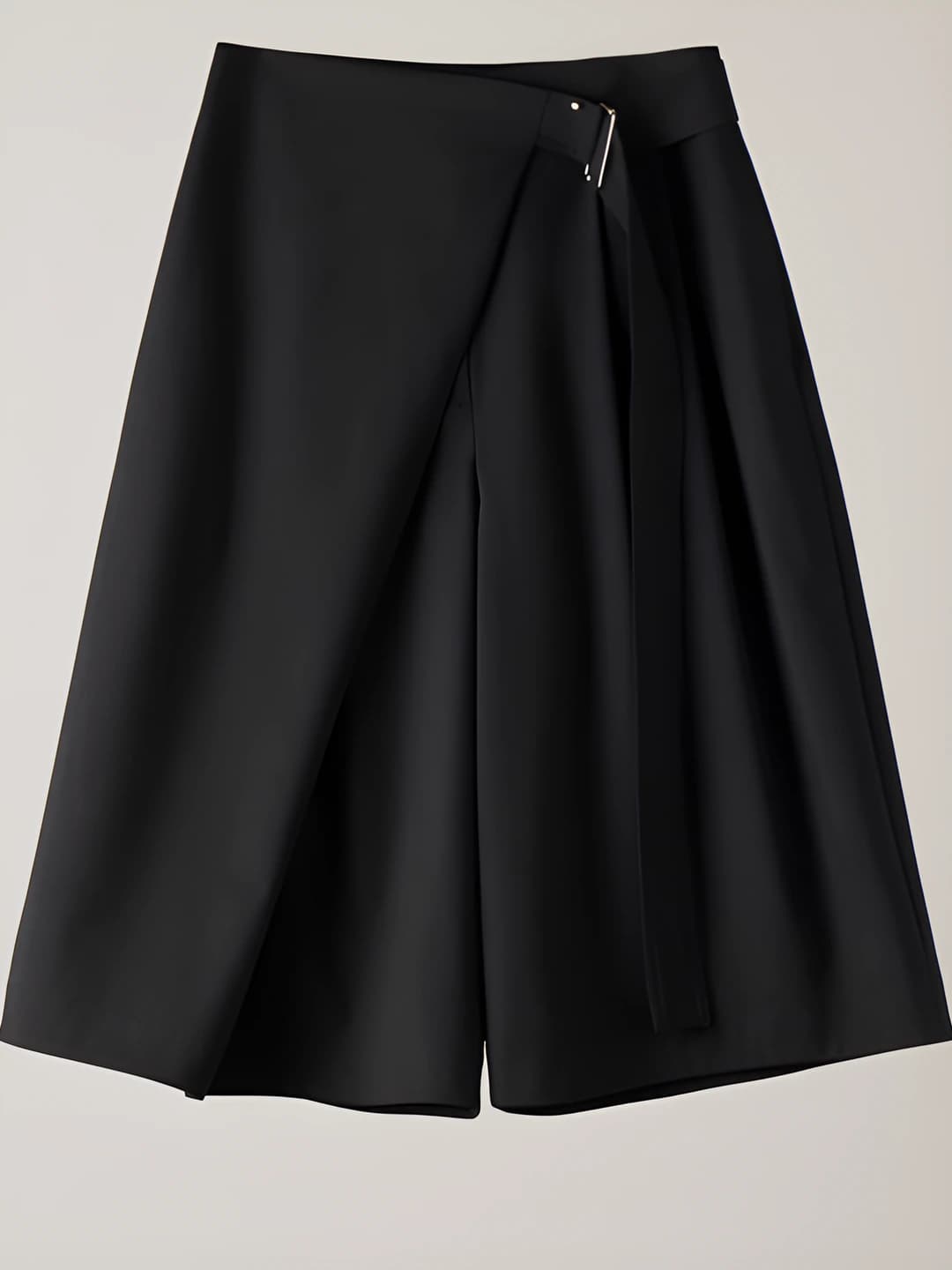 Saddle black