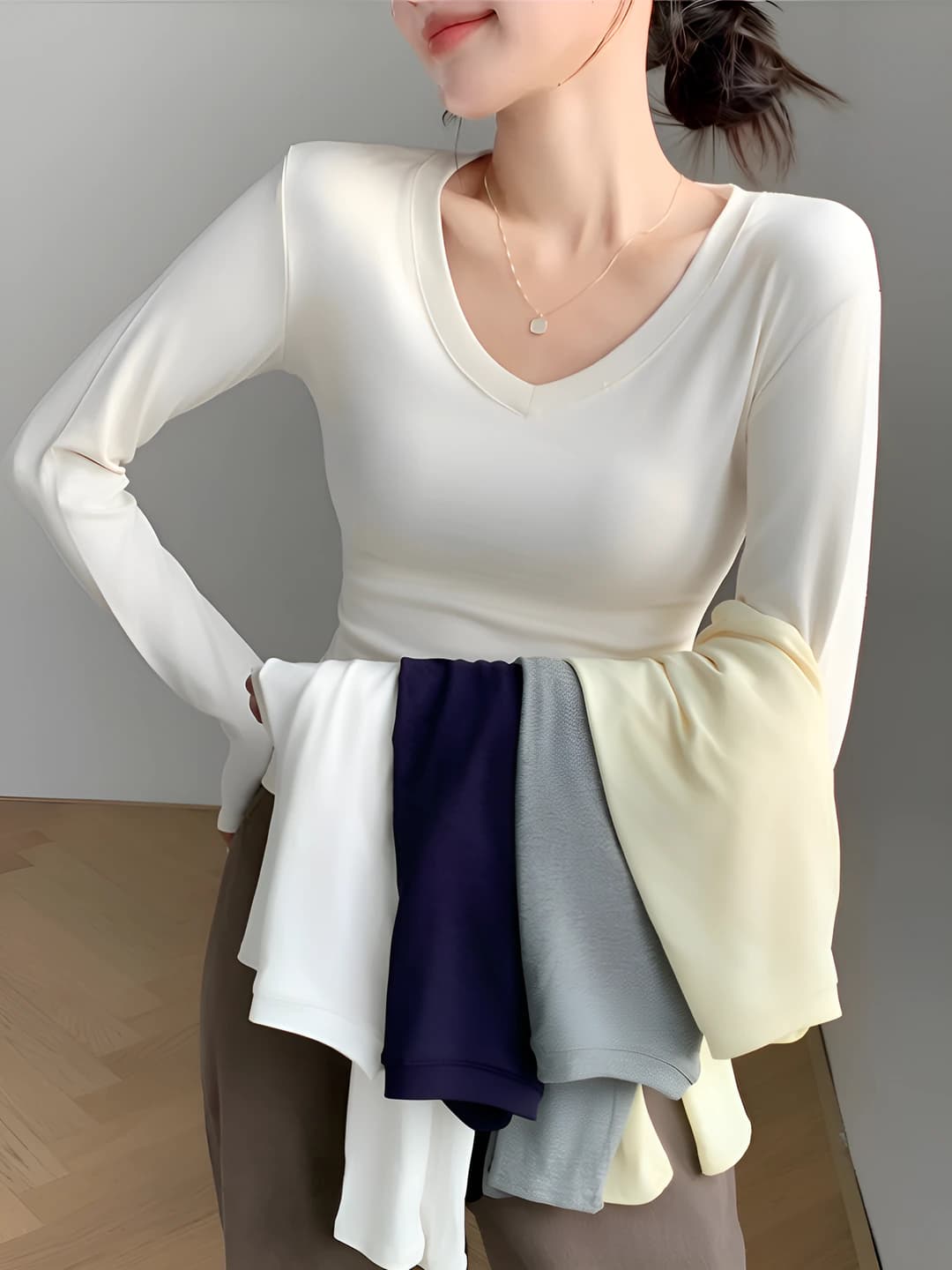 Women's long-sleeve V-neck base top, slim fit, solid colour, autumn