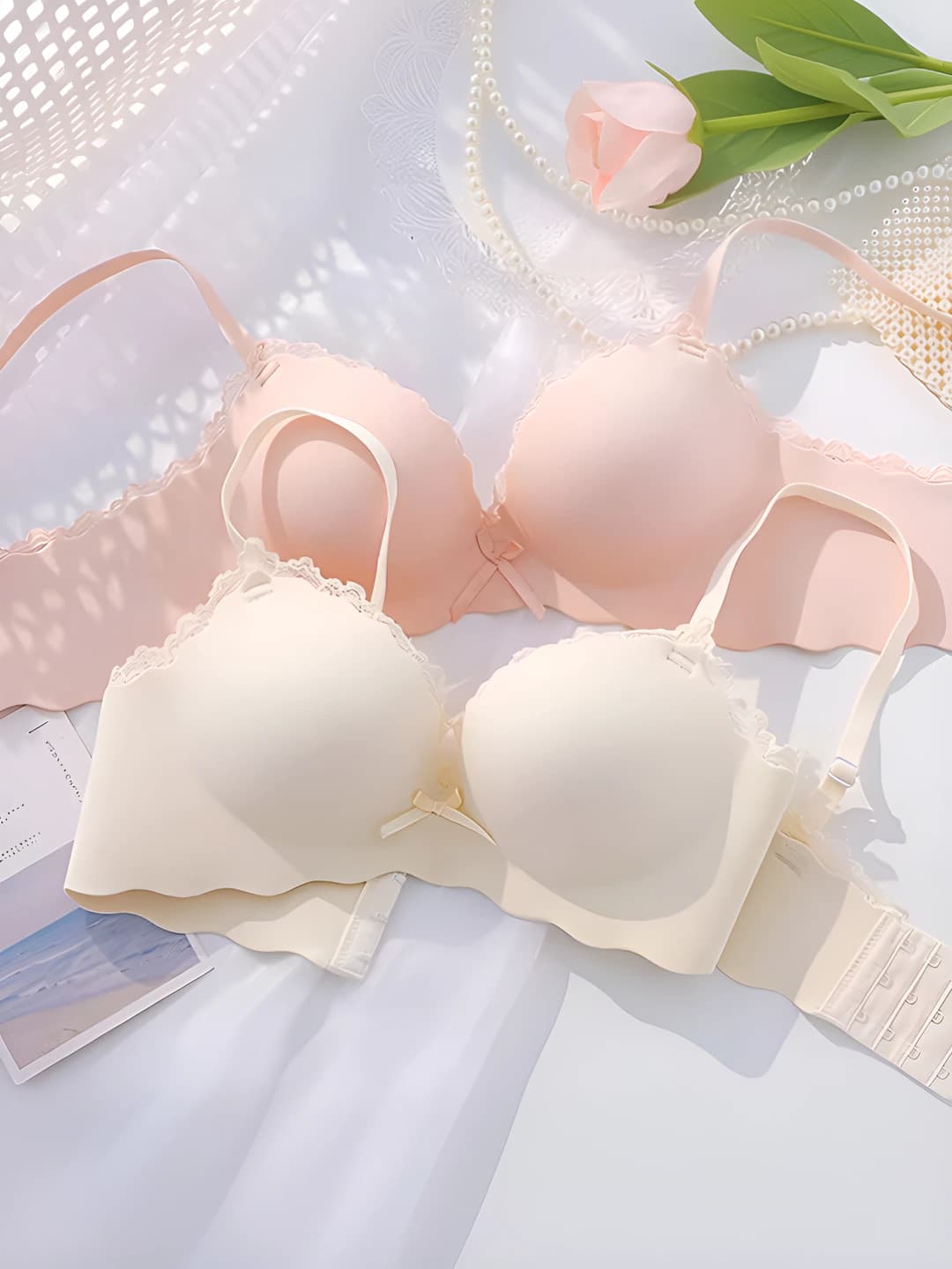 Women's bra: seamless, thickened, breathable, moisture-wicking, side support, side breast gathering, lift, wire-free, 3/4 cup, thin top thick bottom, removable straps, back three-row clasp