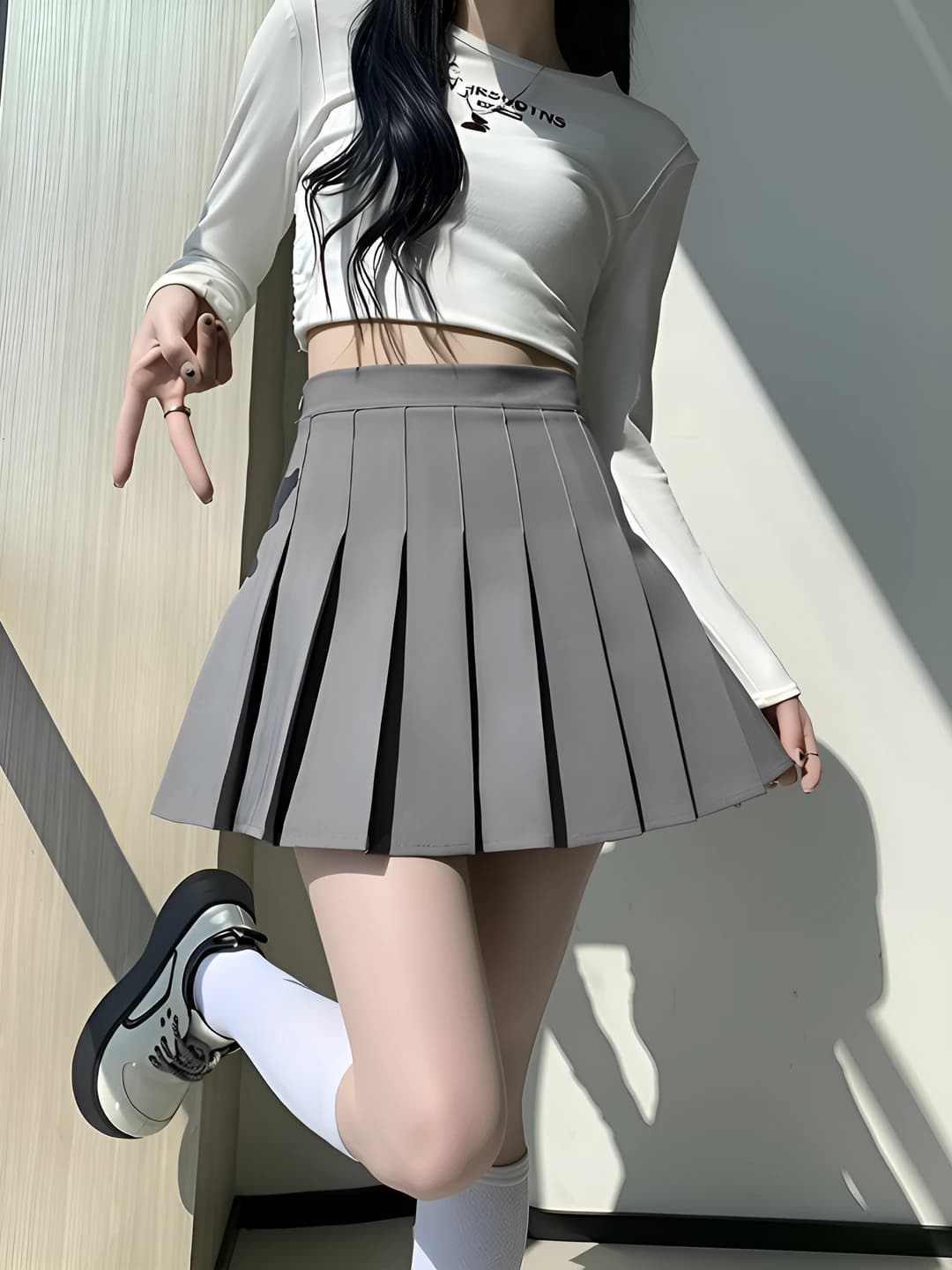 Regular, light grey