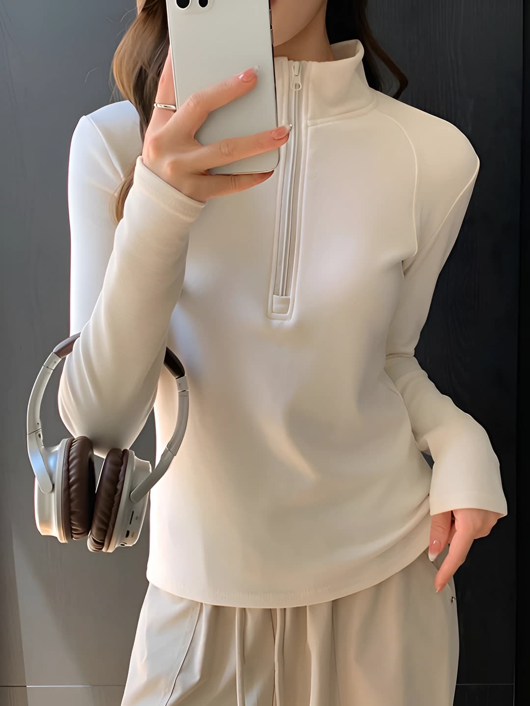 Off-white apricot