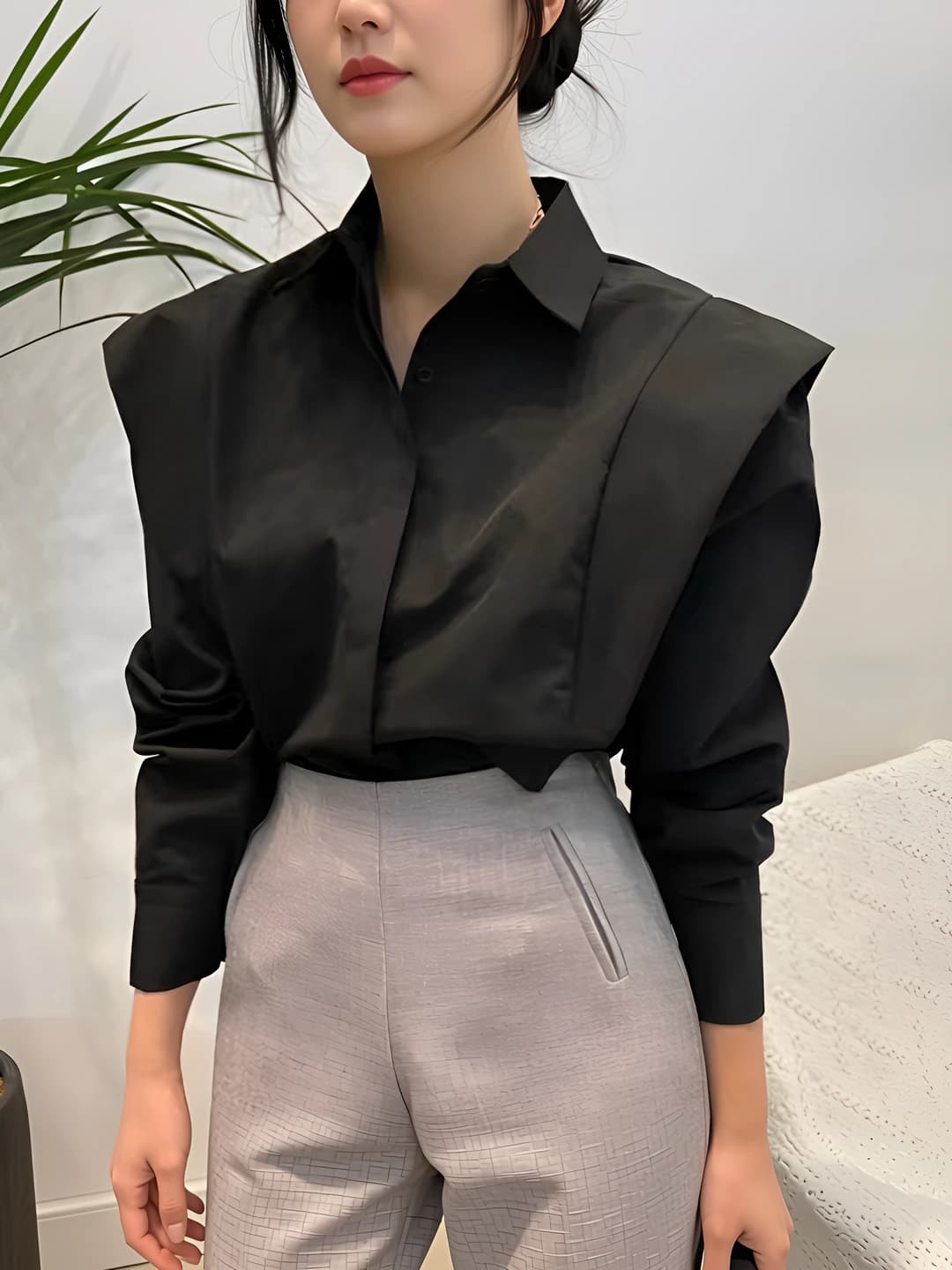 Women's autumn retro POLO collar shirt with lapel, solid colour, loose fit, long sleeve, hidden button closure and ruffle details