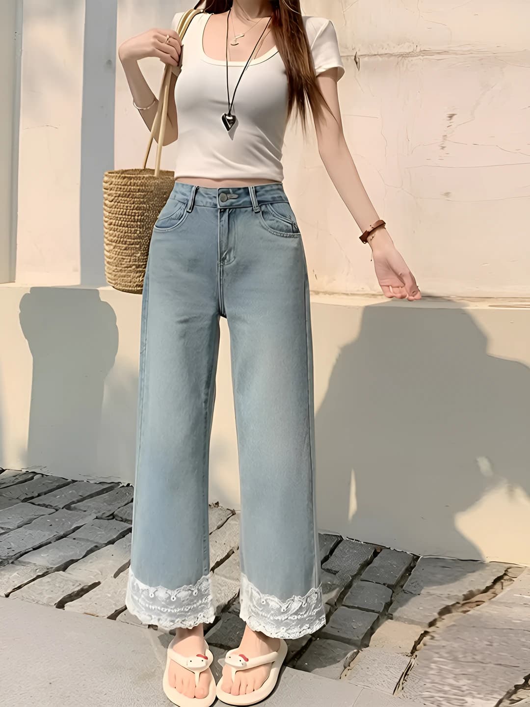Ayollar uchun yozgi keng va klesh jinsi shimlar, to'g'ri kesim, dantel qo'shilgan, baland bel, bo'sh (oversize), nozik ko'rsatadigan, to'piqqacha shim