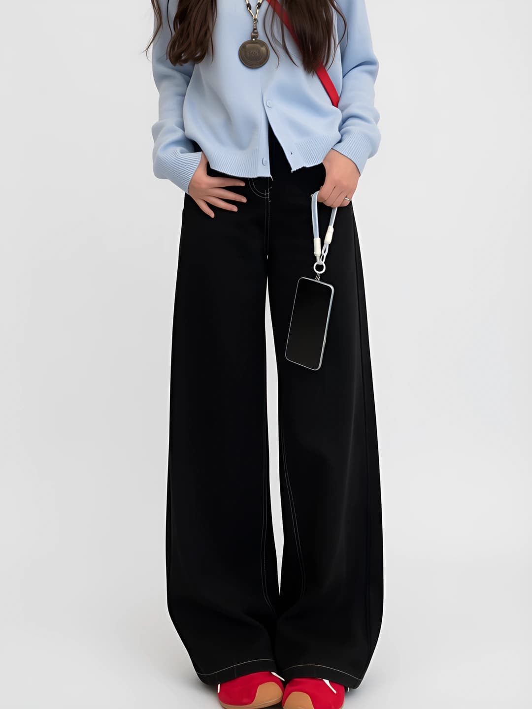 Ayollar uchun issiq astarli qalinlashtirilgan baland bel bo'sh (oversize) keng va klesh jinsi shimlar, kuz-qish, to'g'ri kesim, nozik ko'rsatadigan, uzun shim