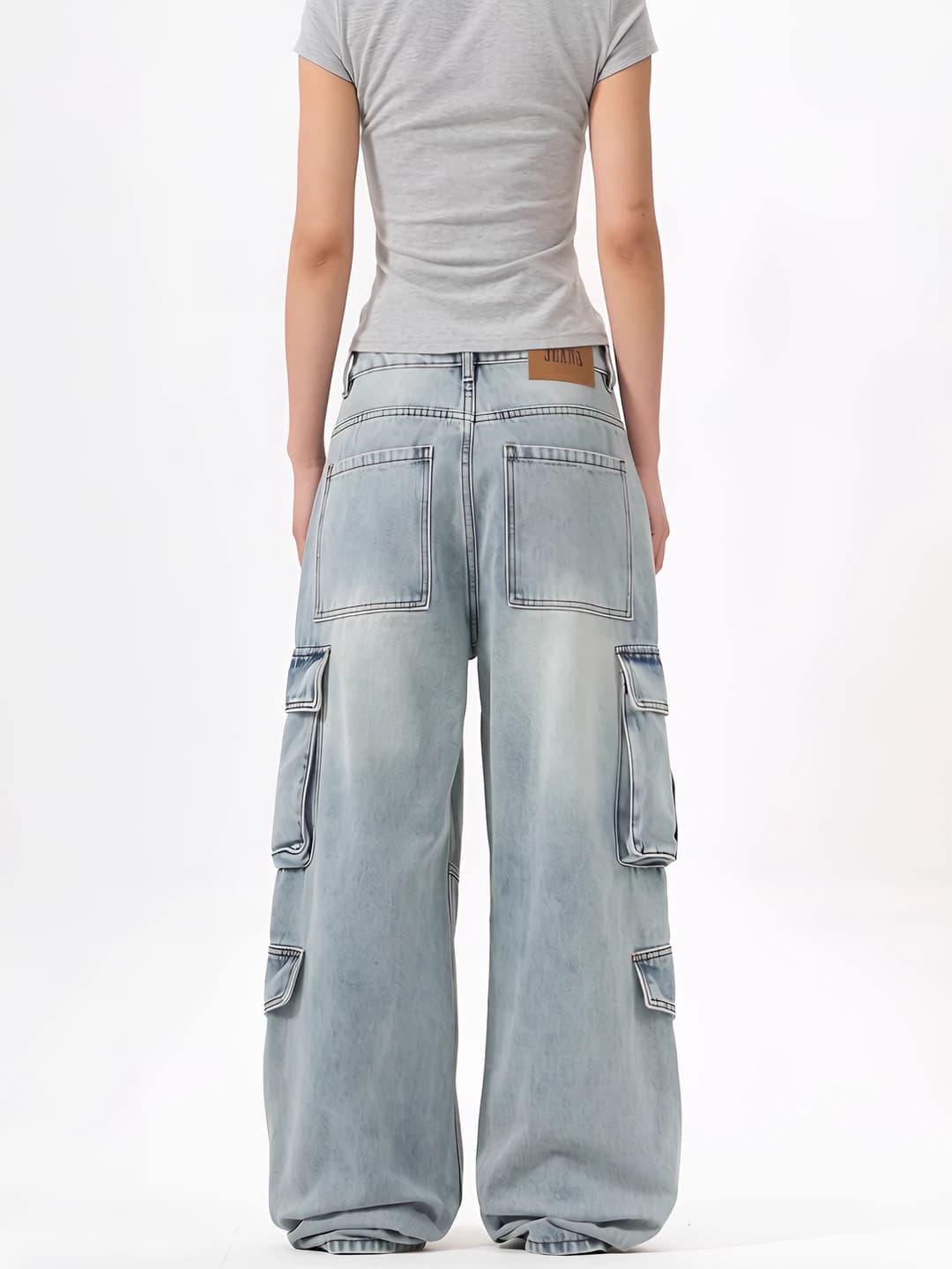 Ayollar uchun keng va klesh jinsi shimlar: baland bel, to'g'ri kesim, uzun shim, ko'p cho'ntakli, bo'sh (oversize) fit, kundalik uslub