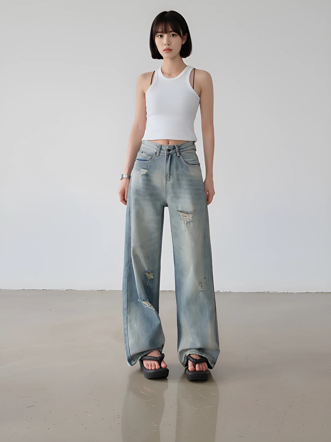Women's plus size distressed jeans 2026, loose fit wide-leg trousers, high waist, slimming, washed