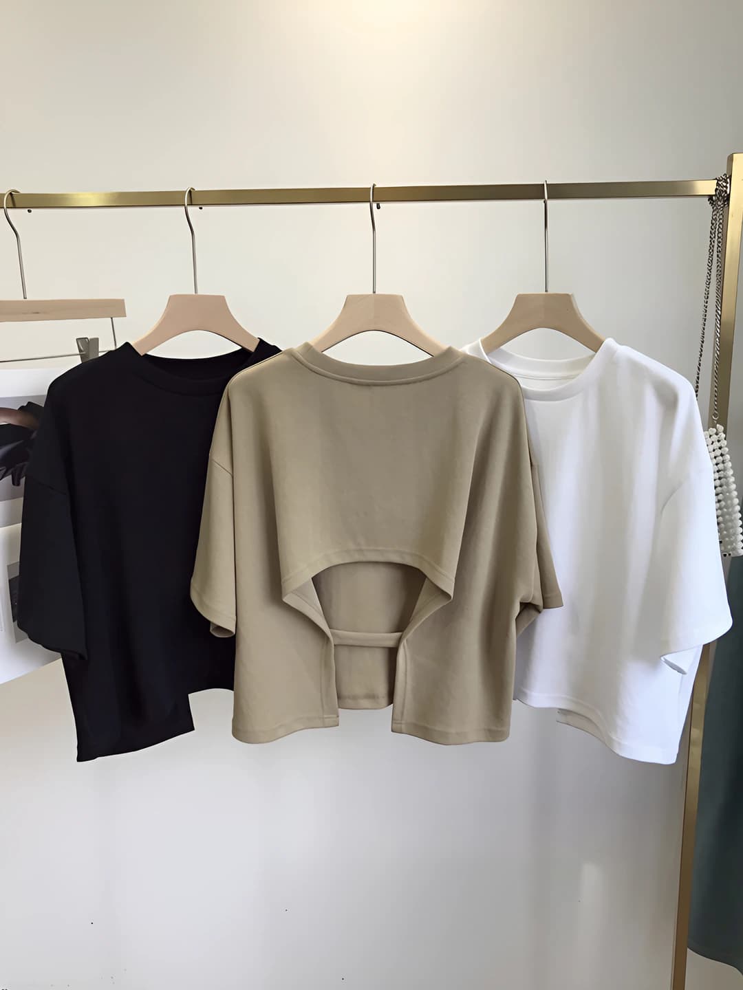 Женская футболка с коротким рукавом и открытой спиной, круглый вырез, свободный крой, однотонная, в корейском стиле, летняя