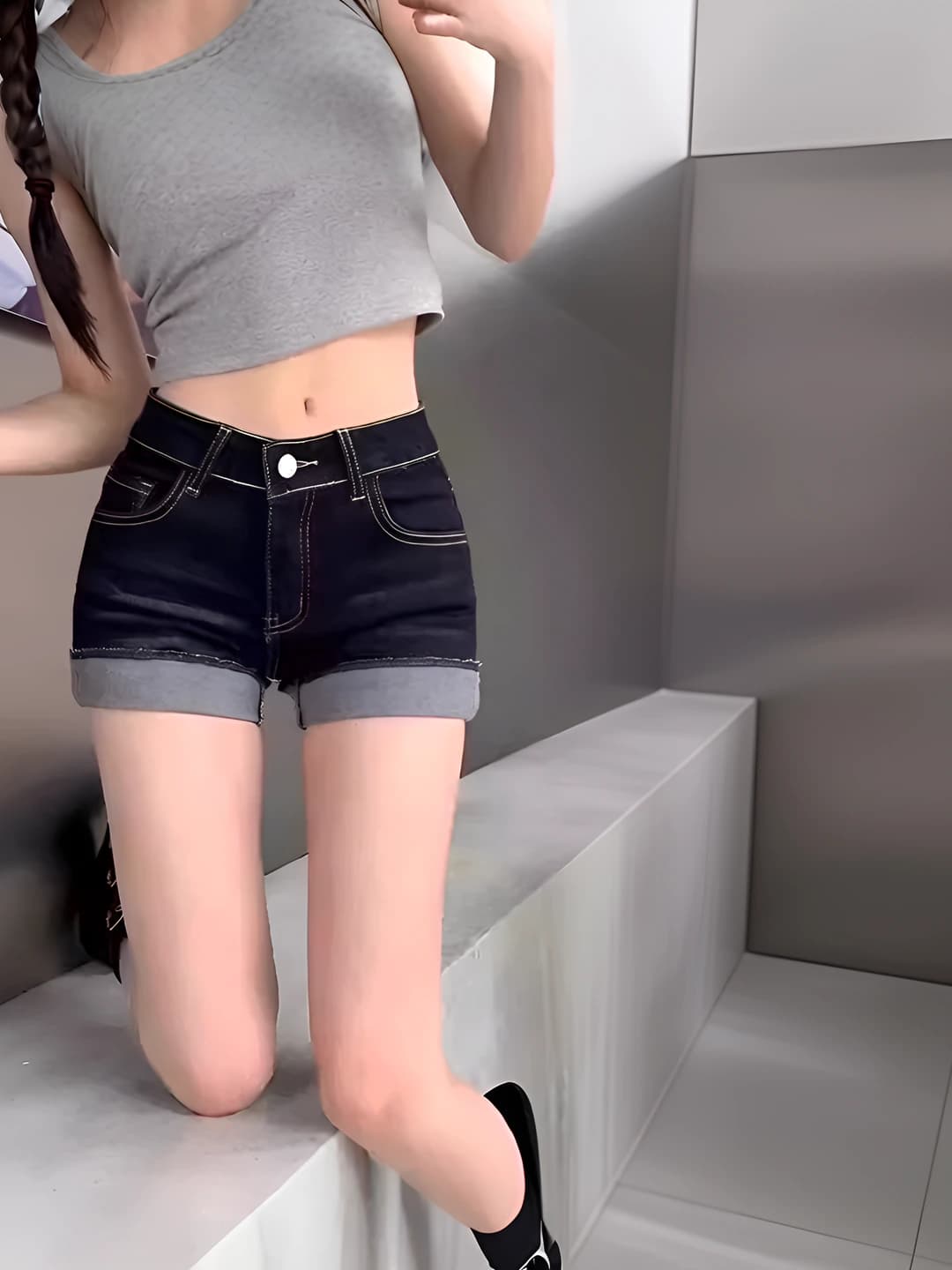 Women's 2026 summer washed denim shorts, high waist, stretch, slimming, zip closure, casual style