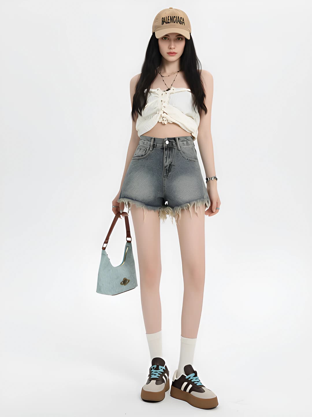 Ayollar uchun yozgi koreys uslubida retro jinsi shorti, baland bel, bo'sh (oversize) fit, nozik ko'rsatadigan