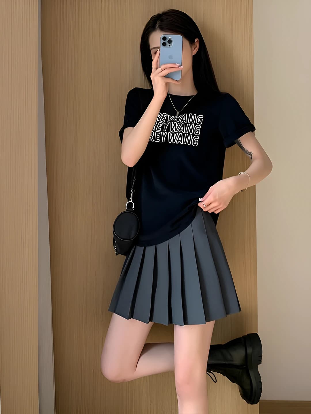 Dark grey, wrinkle-free