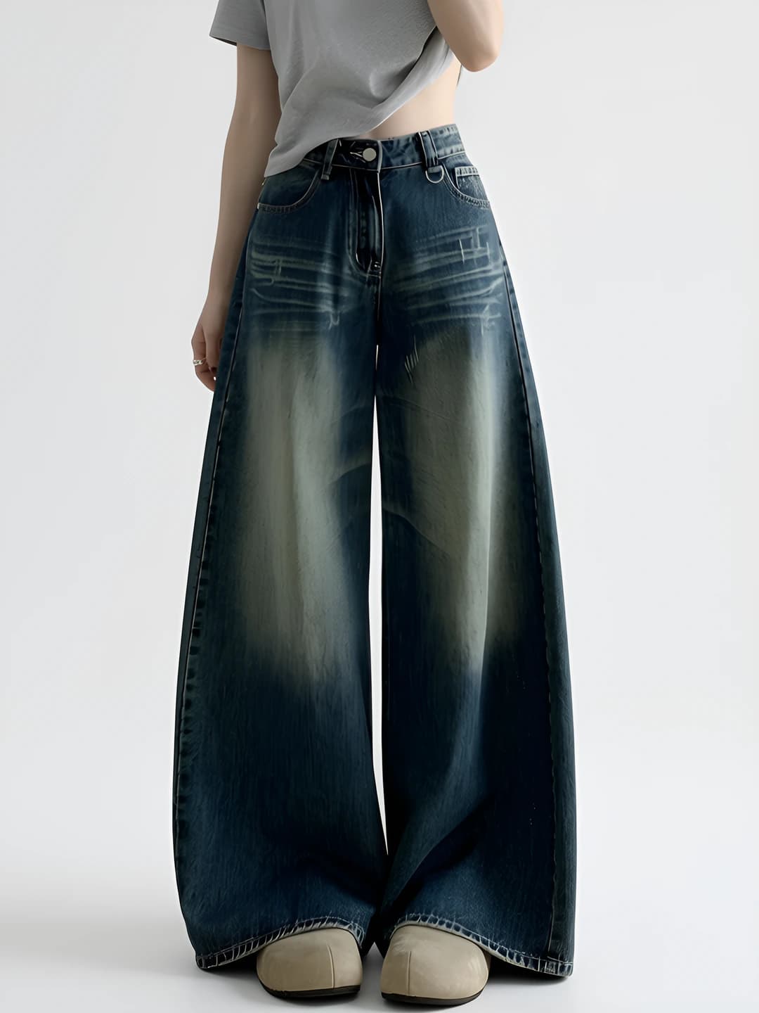 Ayollar uchun keng va klesh jinsi shimlar, baland bel, bo'sh (oversize) fit, uzun shim, bahor-kuz, kundalik uslub