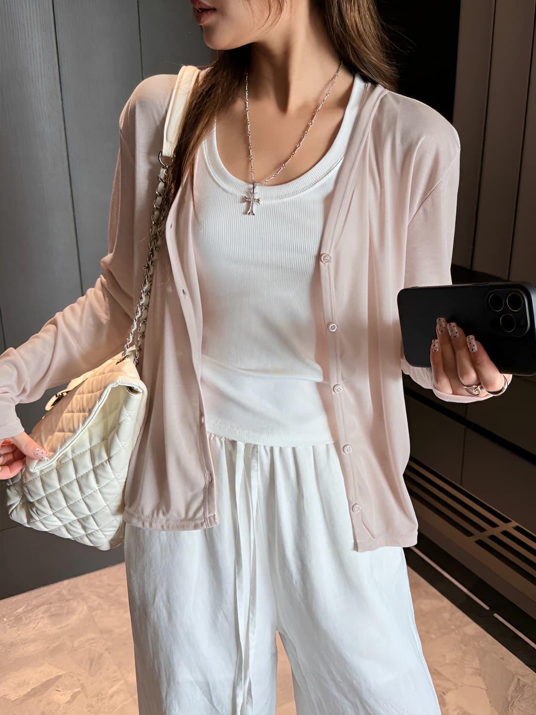Ayollar uchun yozgi yupqa quyoshdan himoyalovchi Tencel kardigan, bo'sh (oversize) kesim, uzun yeng, bir rangli, tashqi kiyim