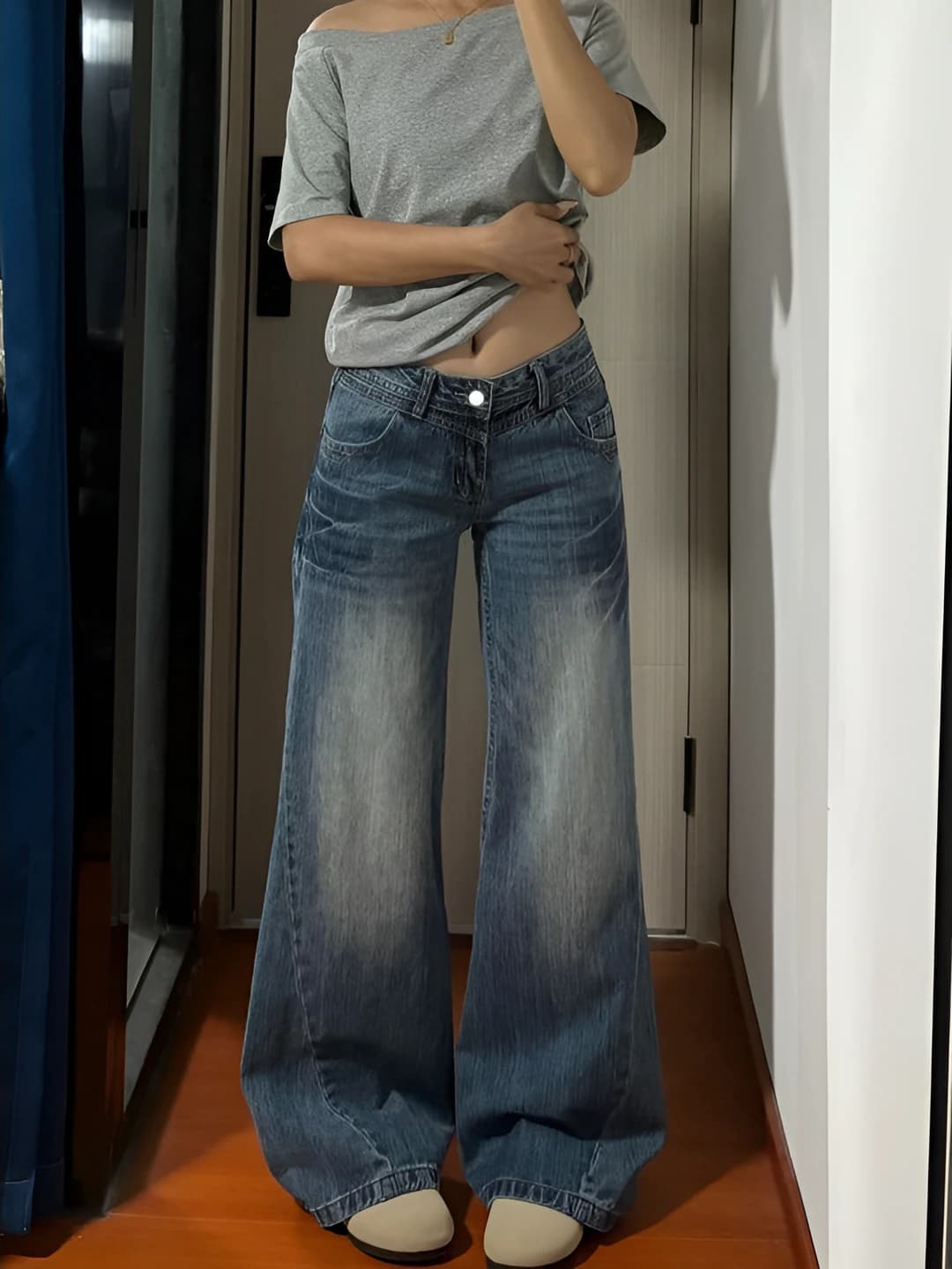 Women's wide and flared jeans, low waist, loose fit, slimming, spring-autumn, washed