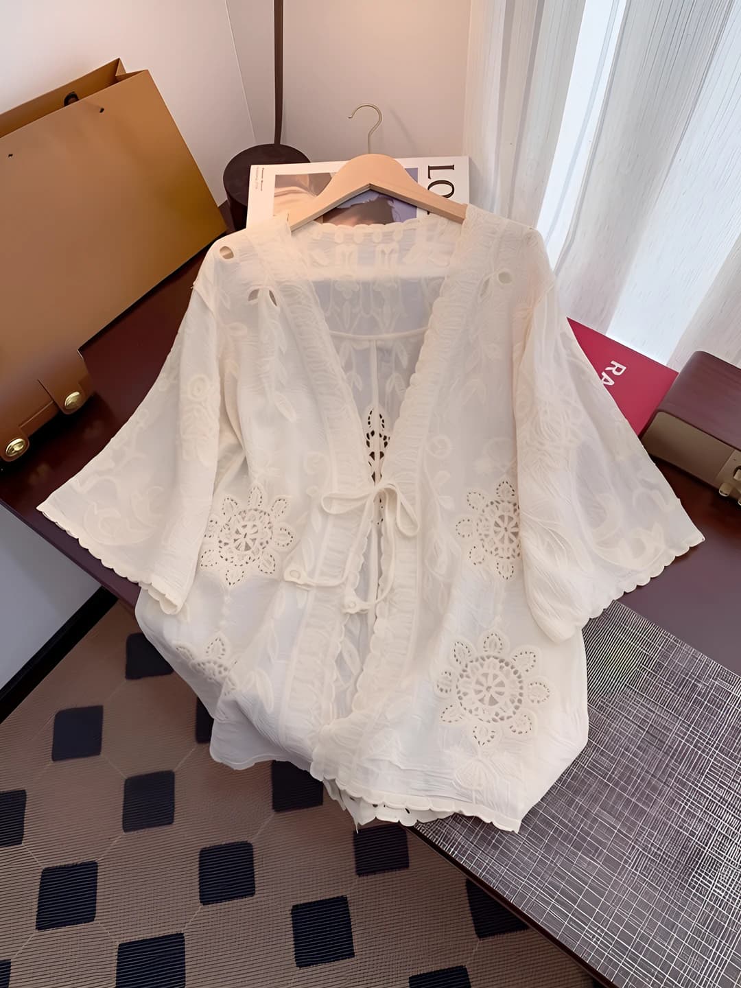 Women's lace top 2026 spring-autumn, striped, long sleeve, slim fit, crew neck, solid colour