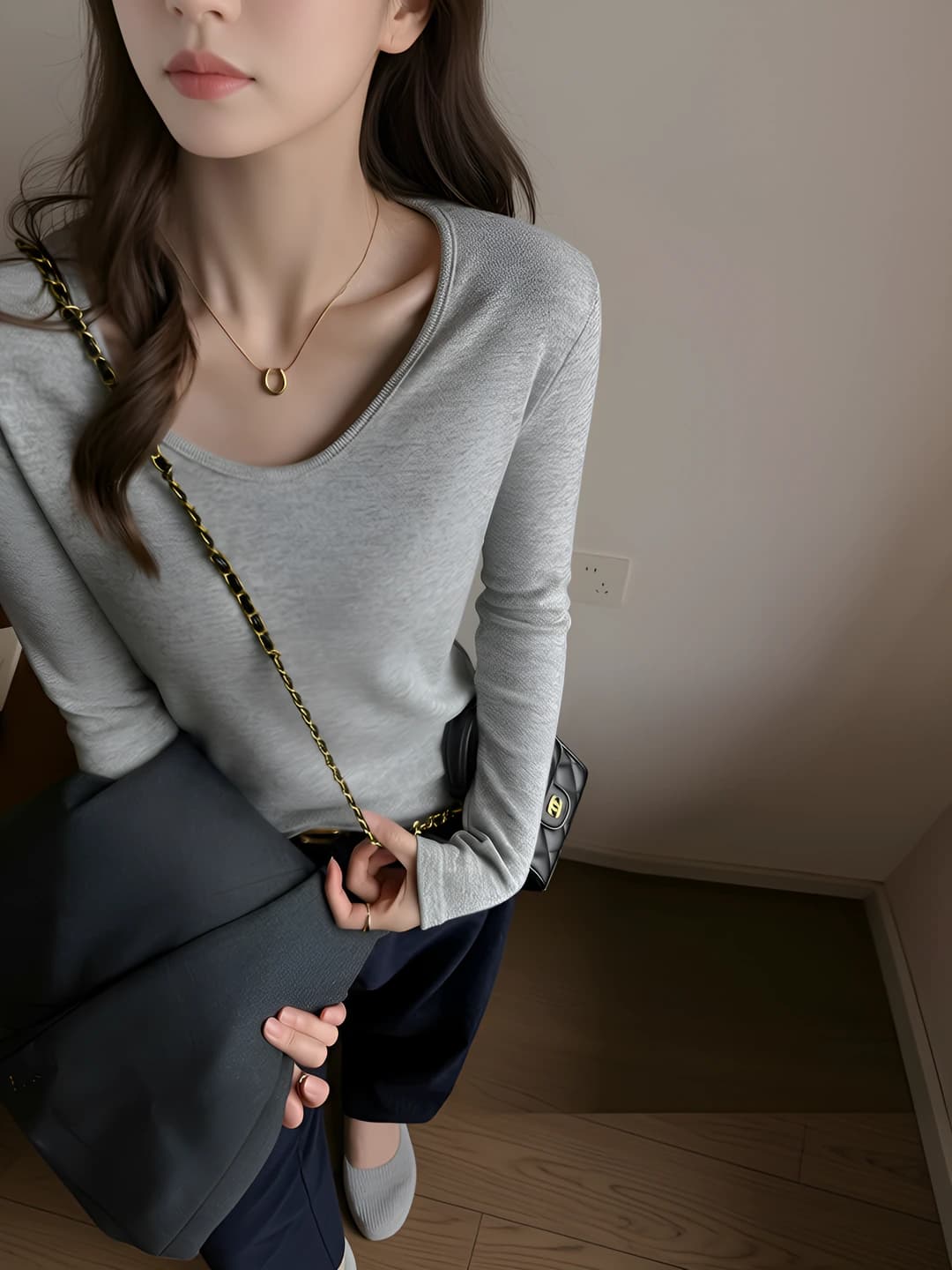 Light grey short