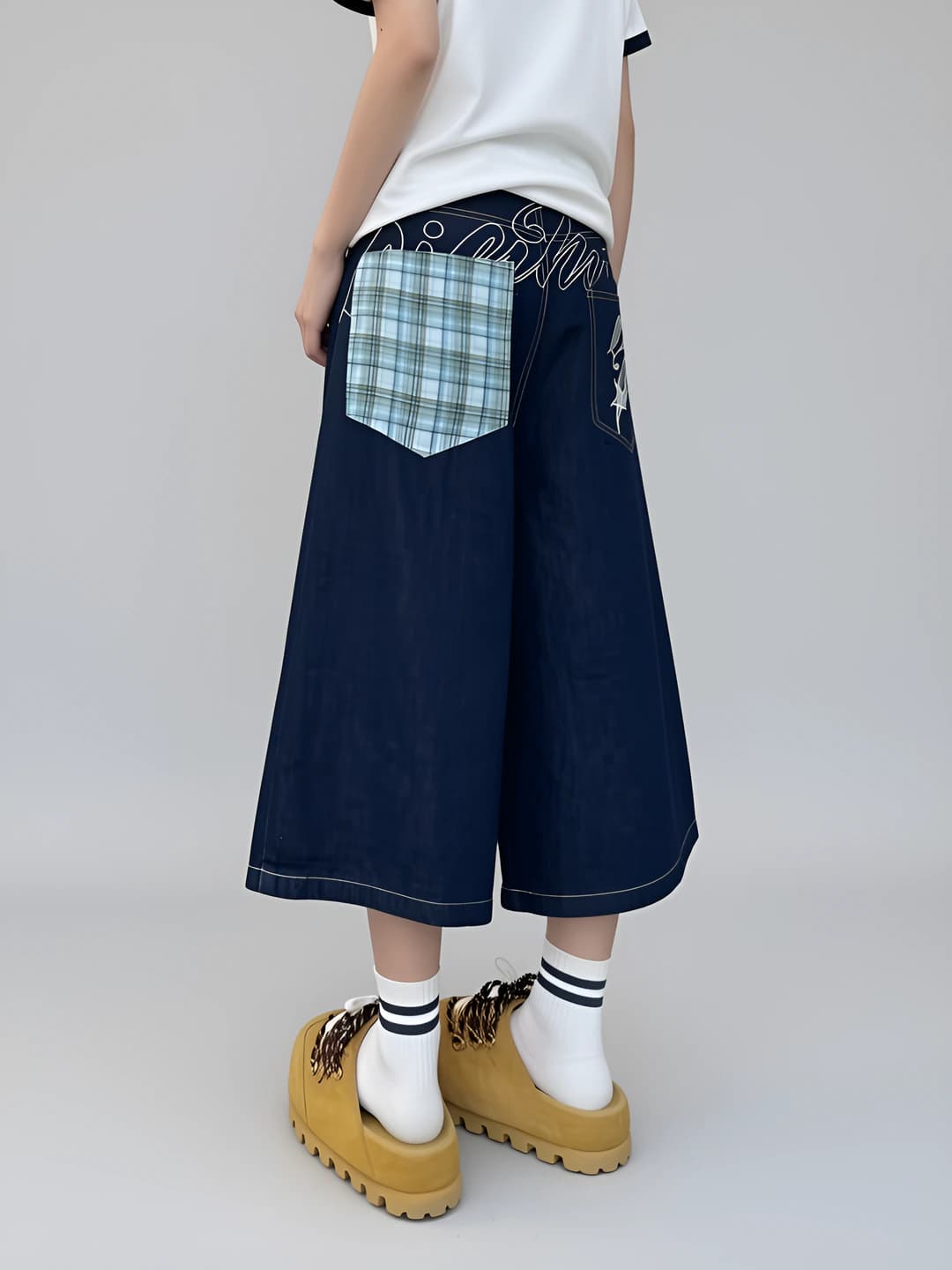 Women's summer retro checked embroidered wide and flared jeans, high waist, loose fit and slimming