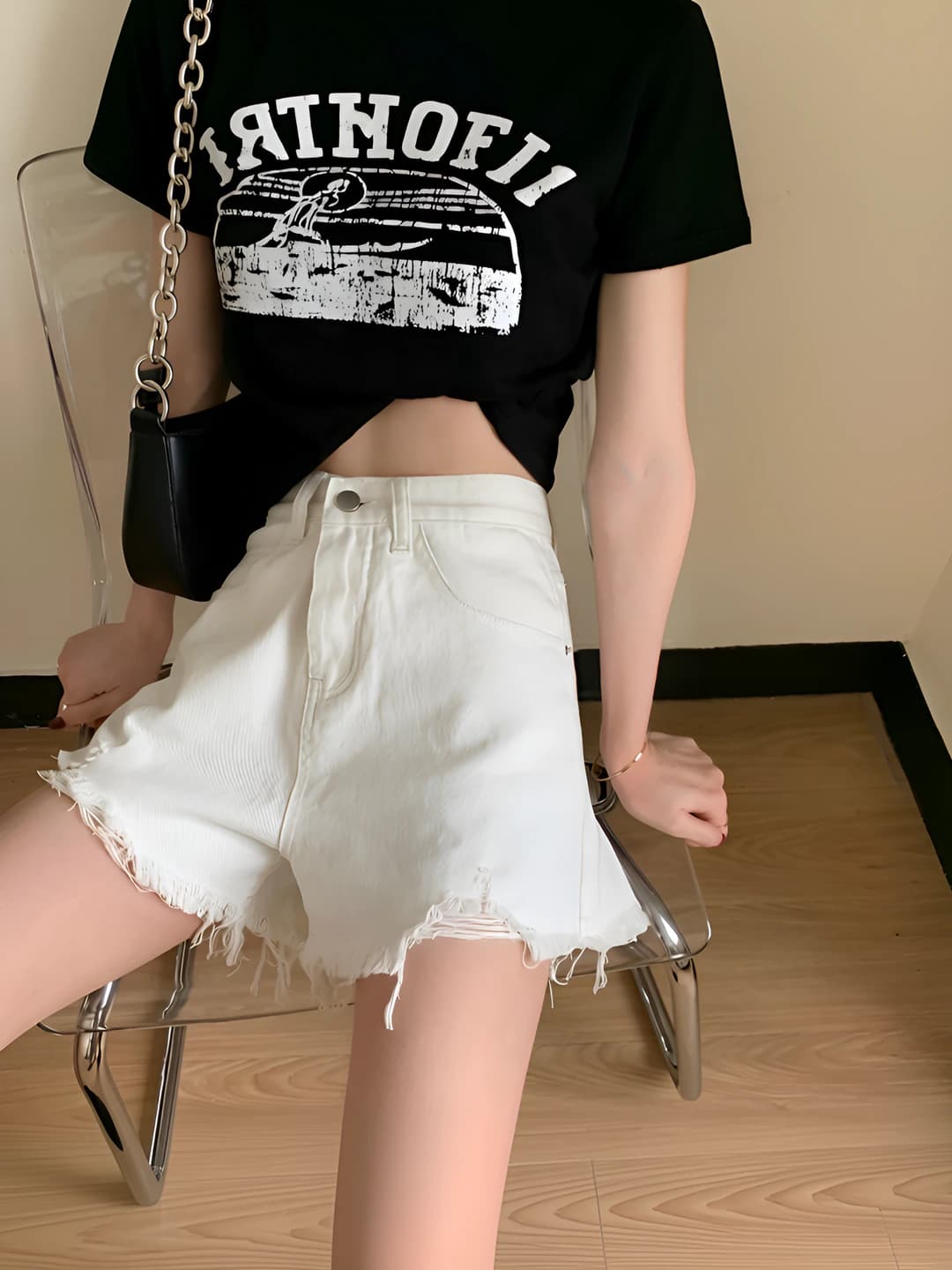 651 White