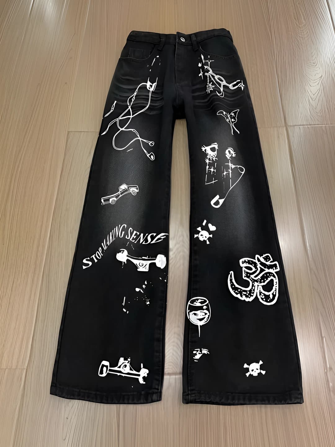 Women's printed wide and flared jeans, high waist, loose fit, straight cut, zip, trousers