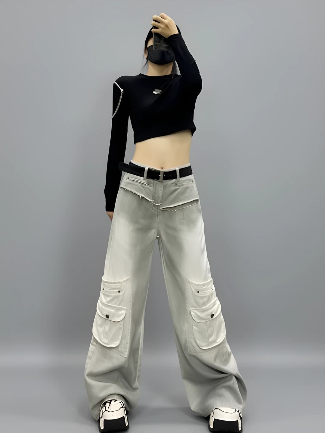 Ayollar uchun yozgi tay-day dizaynli baland belli bo'sh (oversize) keng va klesh jinsi shimlar