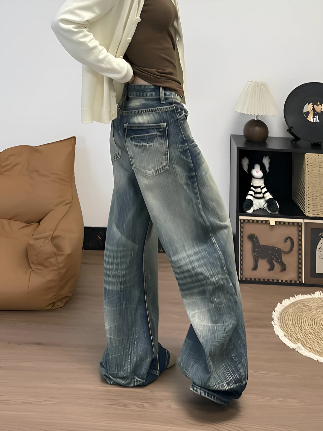 Ayollar uchun bahor-kuzgi bo'sh (oversize) keng va klesh jinsi shimlar, baland bel, uzun shim, kundalik uslub