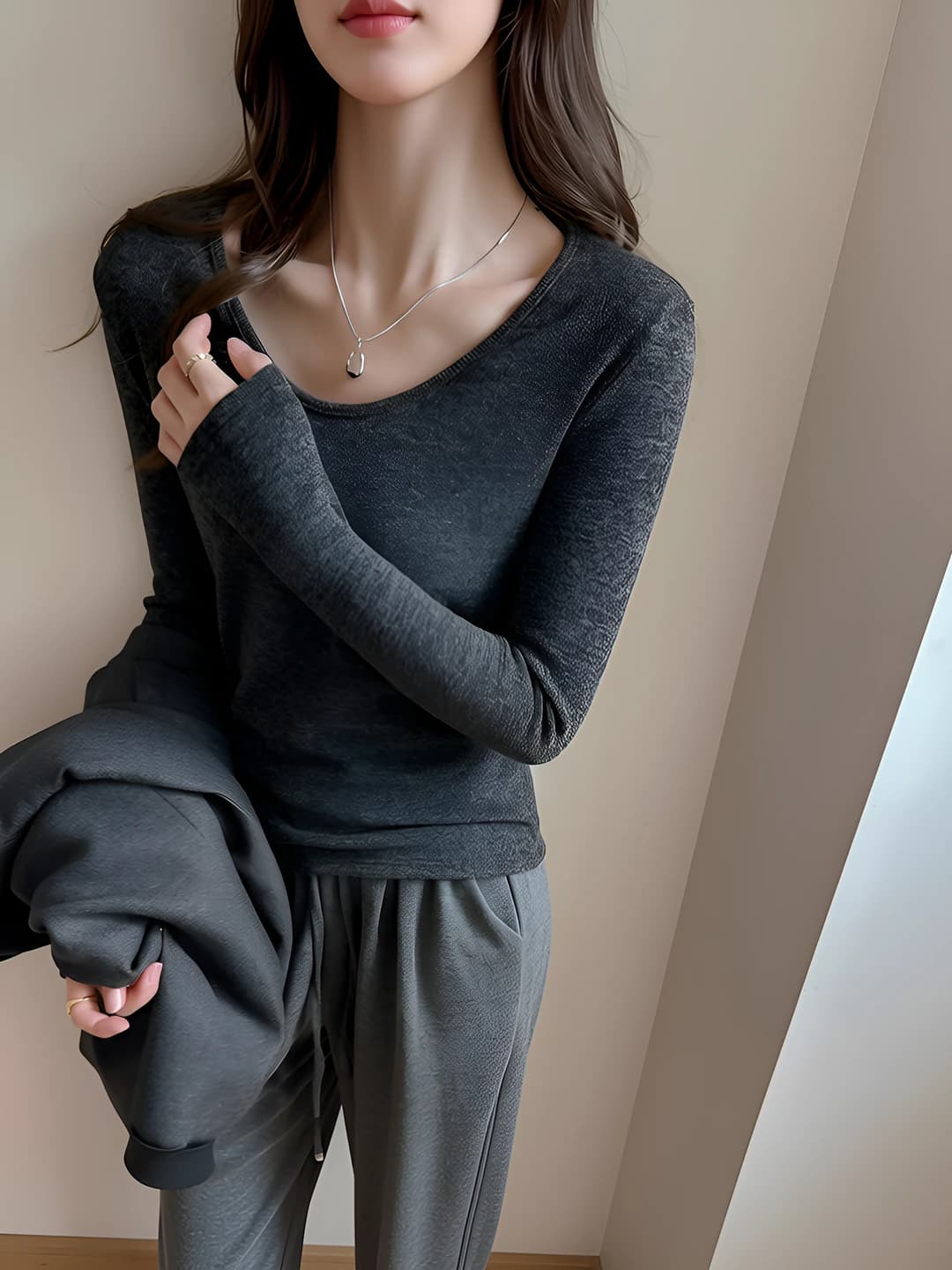 Dark grey (tin box)