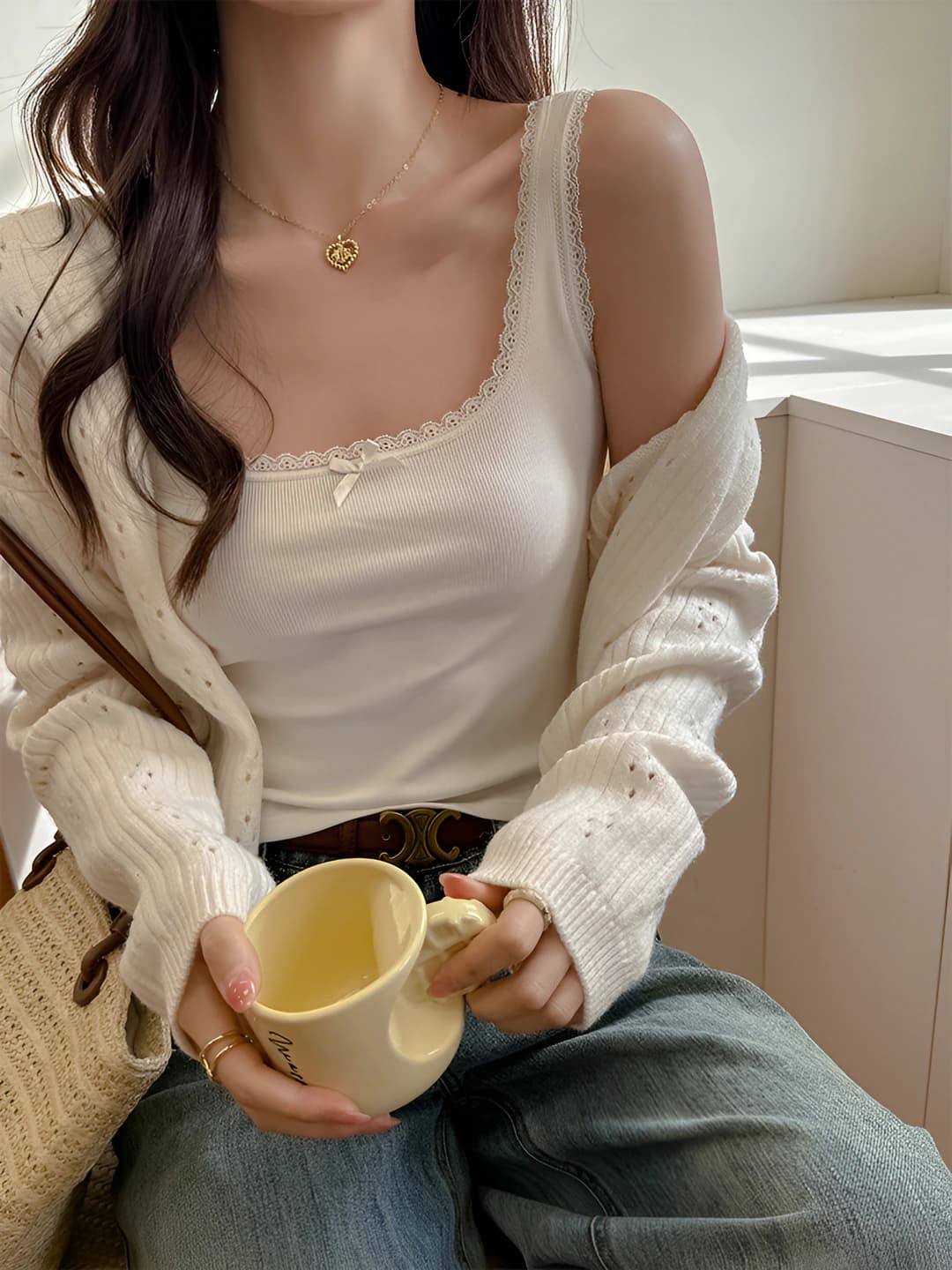 Women's lace-trim camisole strap top, sleeveless, slim fit, solid colour, stretch, spring-summer 2026