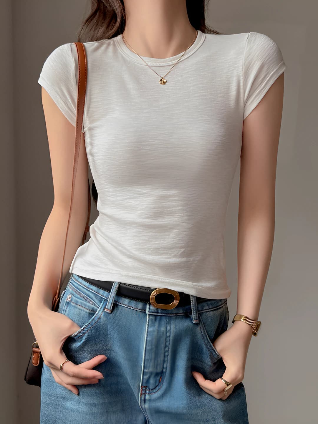 Women's summer thin solid colour slim fit t-shirt with short sleeve, crew neck, casual style