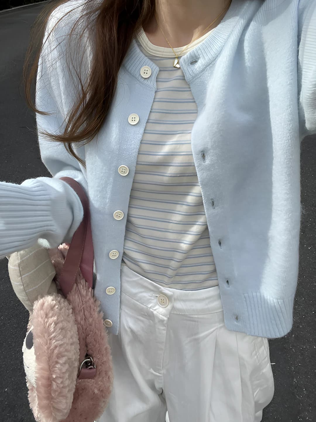 Ayollar uchun kuzgi kardigan, dumaloq yoqa, uzun yeng, bir rangli, bo'sh (oversize) kesim, preppi uslub