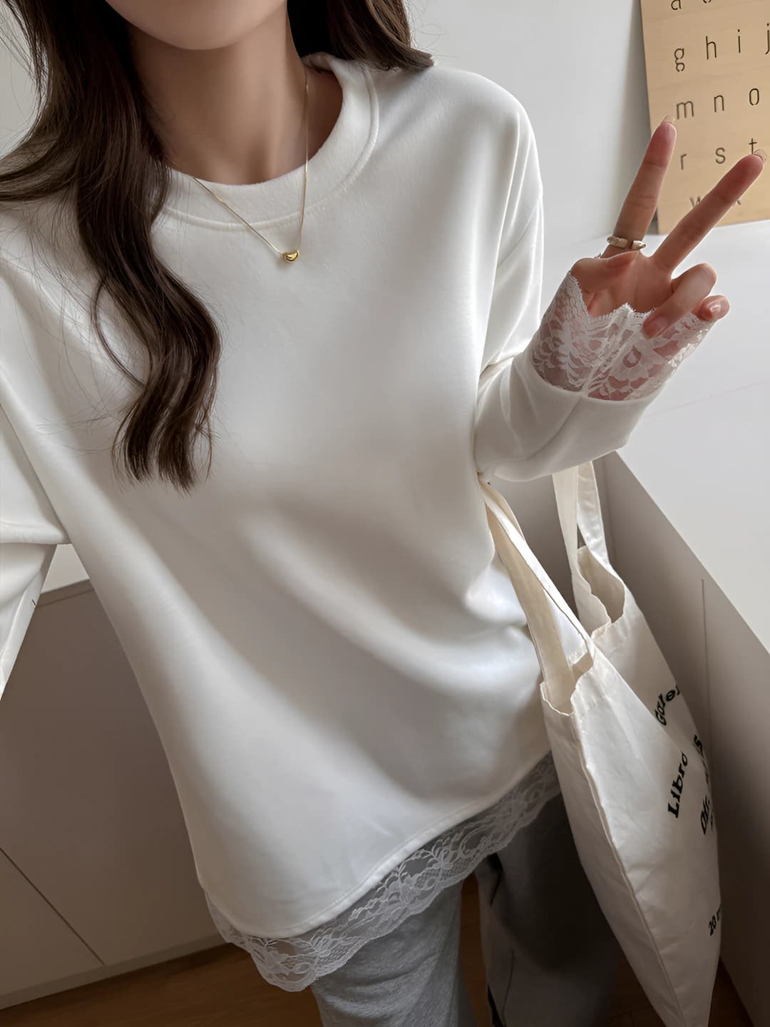 Women's autumn-winter lace patchwork thickened DeRong long-sleeve base top, crew neck, loose fit, solid colour