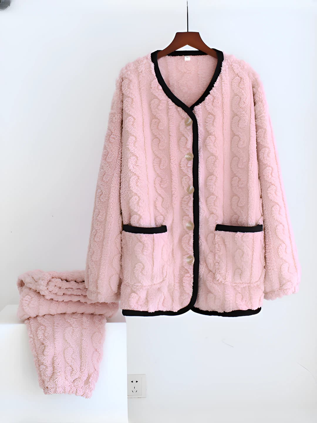 Pink (twisted)