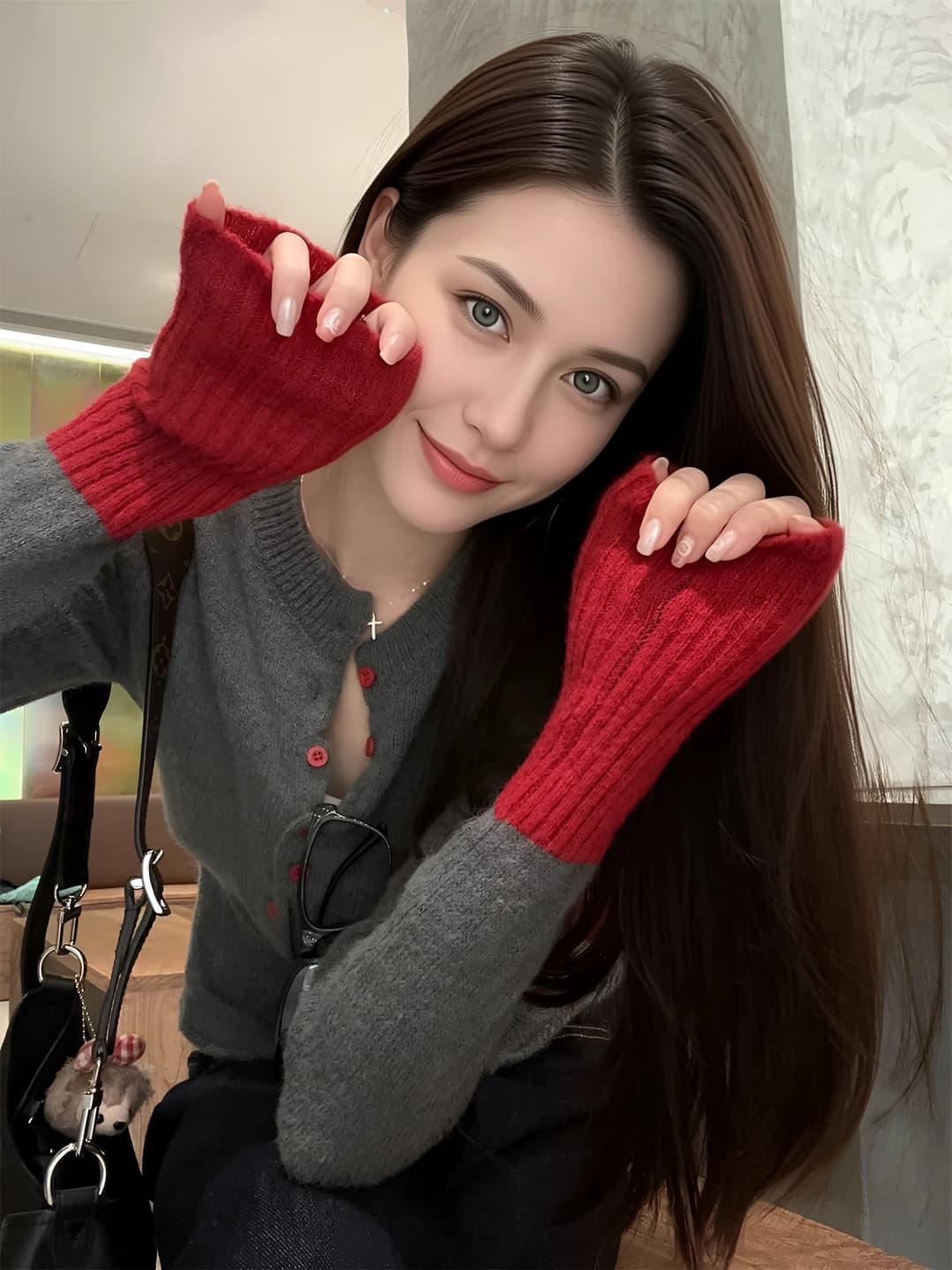 Красный