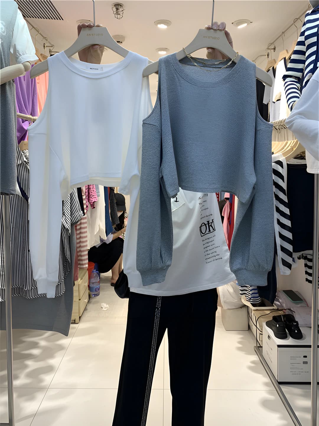 Ayollar uchun uzun yengli, dumaloq yoqali, bo'sh (oversize) kesimli, bir rangli, kuz-qishgi kundalik top