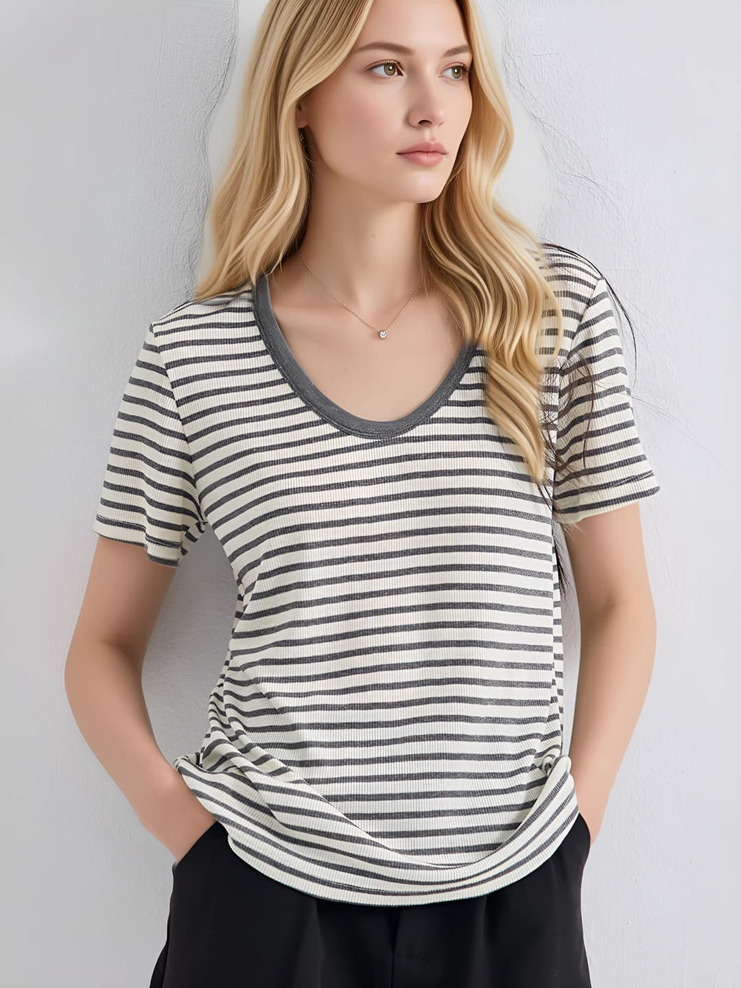 Women's striped short sleeve t-shirt, U-neck, slimming, casual style, spring-summer 2026