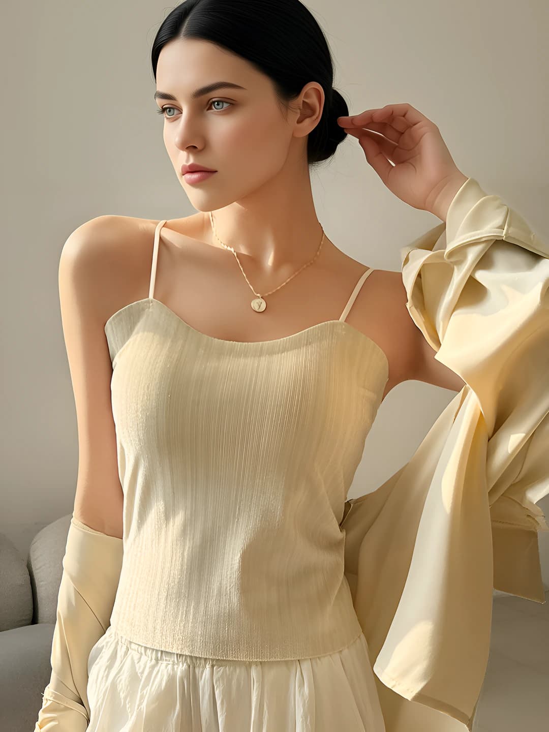Women's spring-summer French style satin velvet strap top, inner layer tank top with built-in bra pads, beautiful back design, can be worn outside