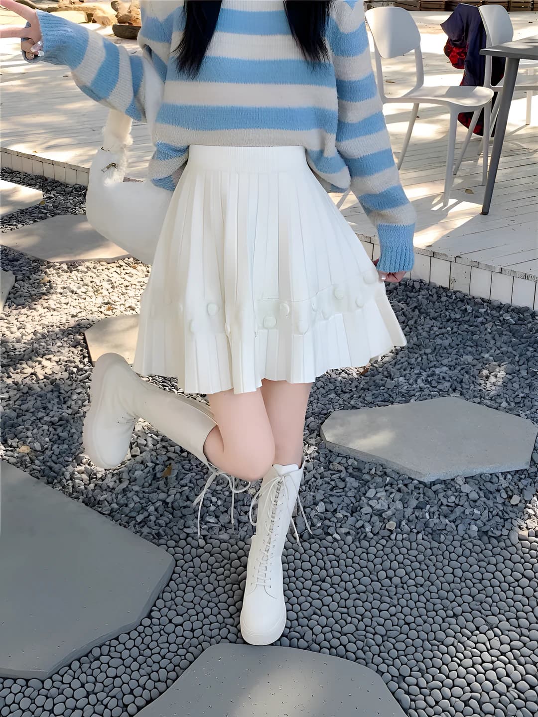 Women's preppy style high waist pleated mini skirt with elastic waist, slimming fit, solid colour, casual