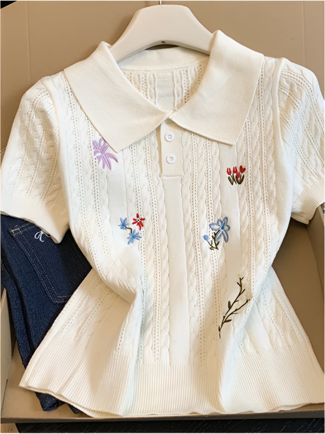 Ayollar uchun yozgi kashtali gullar naqshli muz-ipak mato polo ko'ylagi, bo'sh (oversize) kesim, kalta yeng