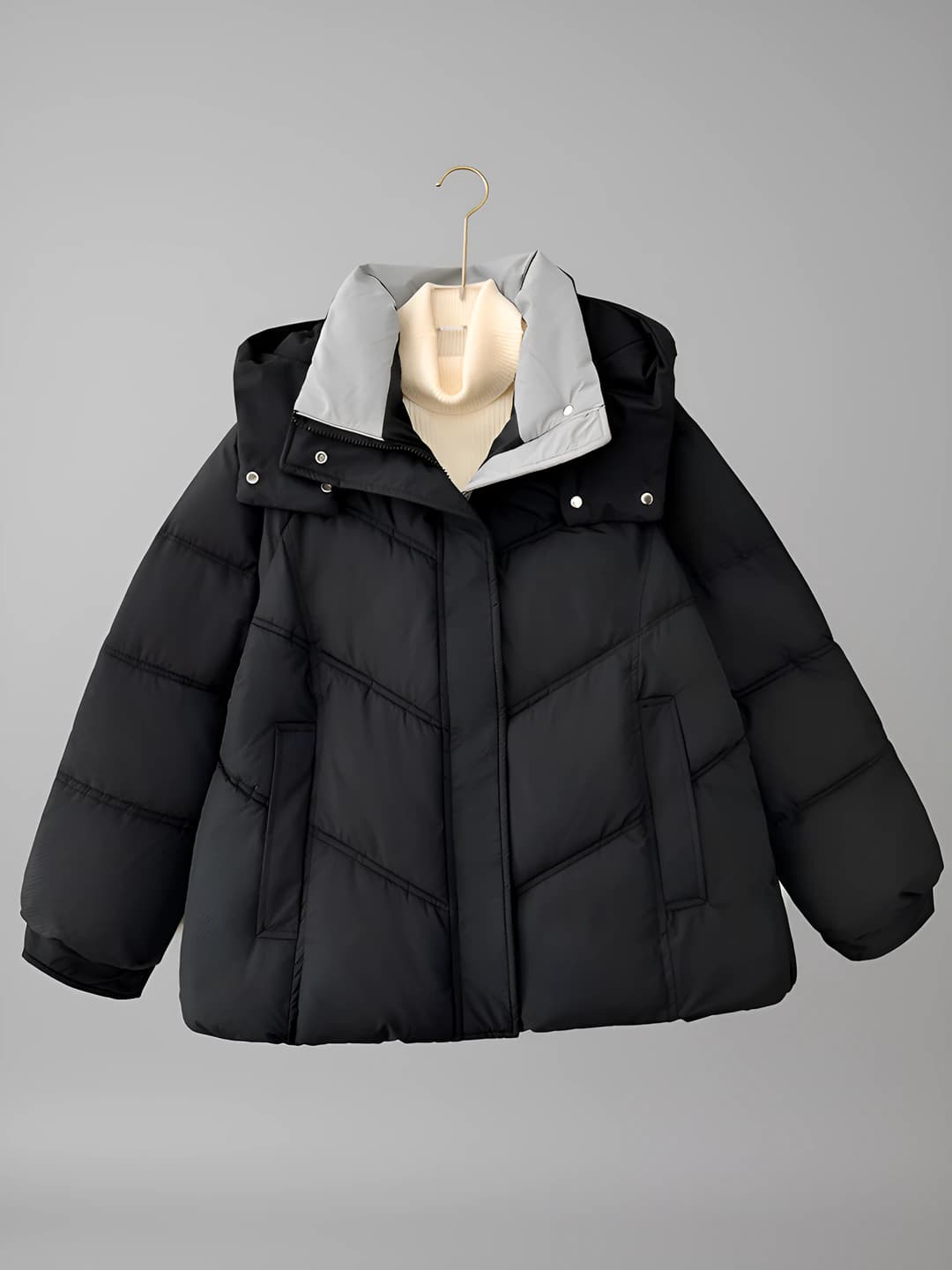 Ayollar uchun kalta puxli kurtka, sintetik pux to'ldirgich, polyester, bo'sh (oversize) kesim, yoqali, fermuar, qalinlashtirilgan, past bo'ylilar uchun, kundalik uslub